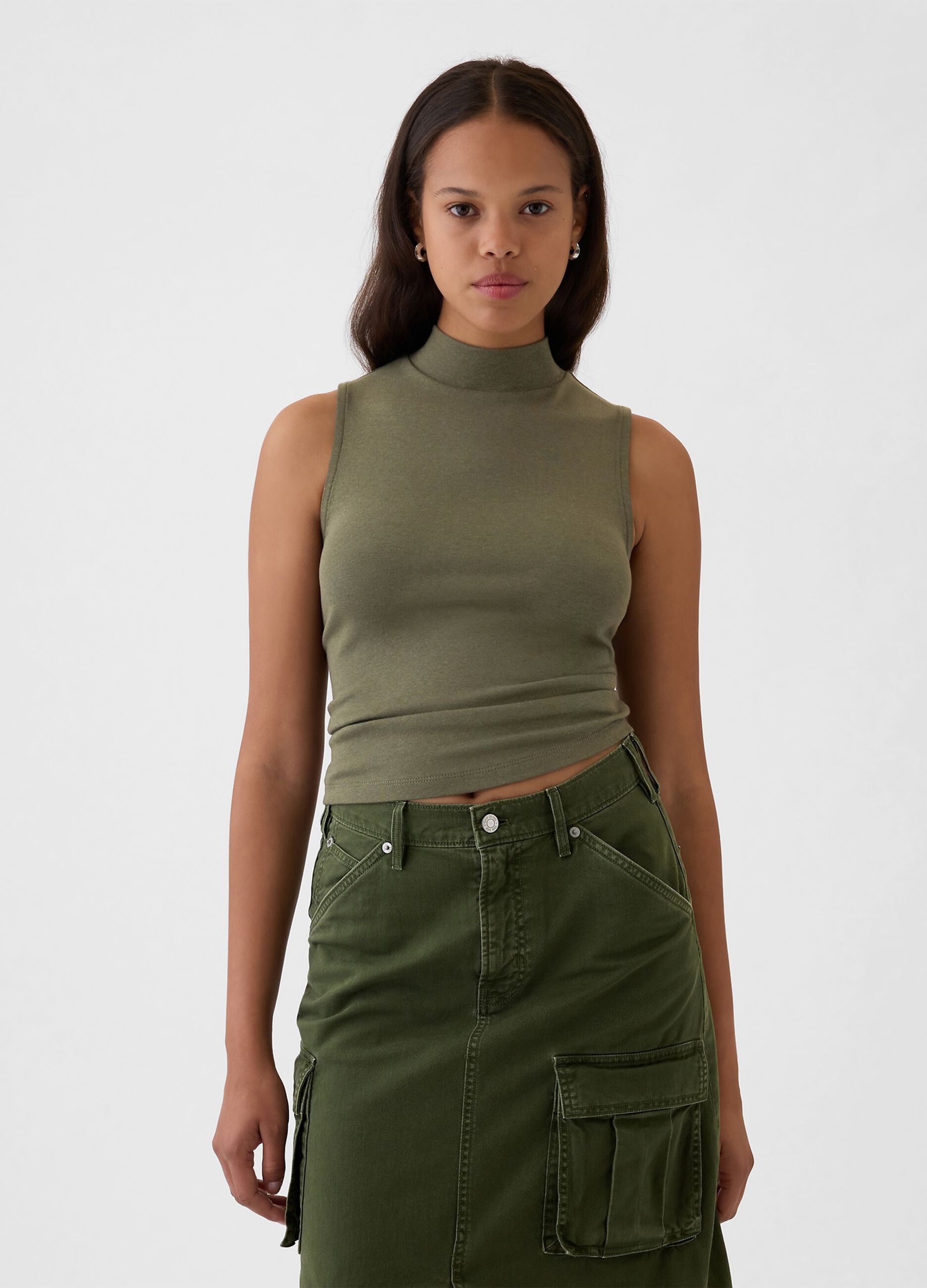 Mock neck sleeveless top