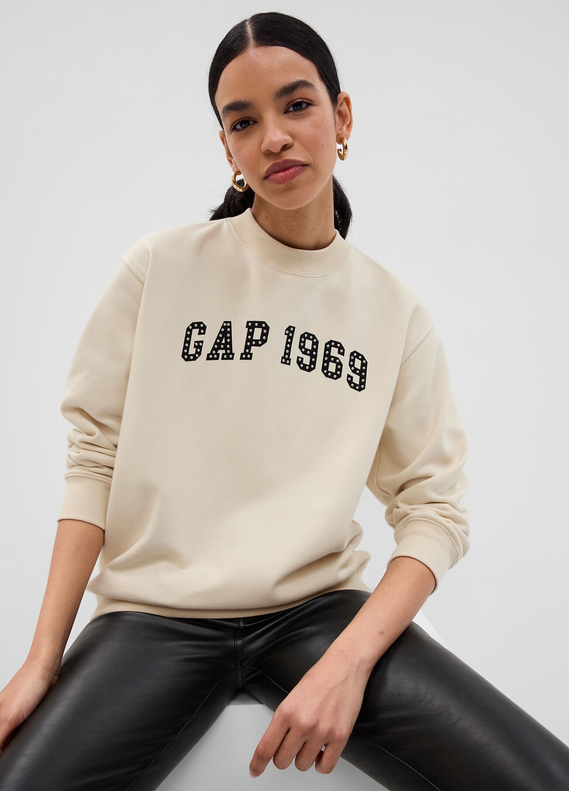 Boyfriend sweatshirt with logo and applications