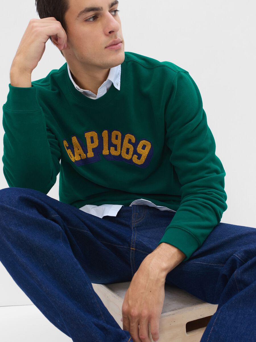 Round neck sweatshirt with bouclé logo Man_0