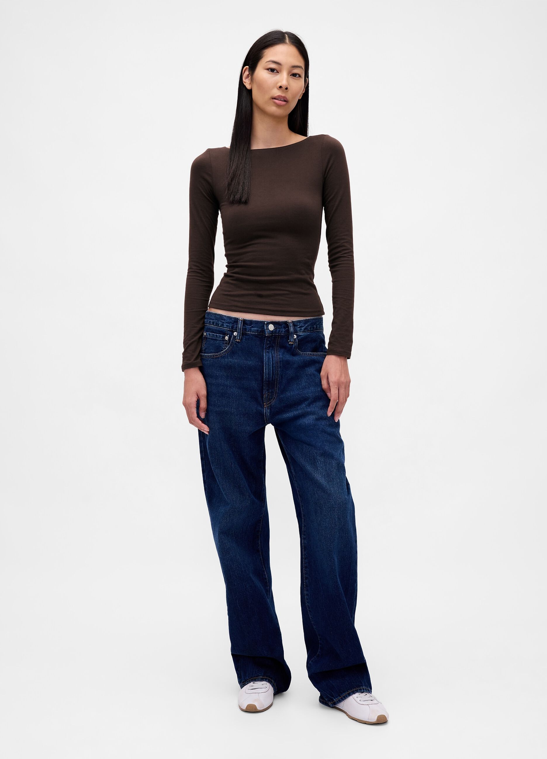 Maglia marrone elasticizzata a maniche lunghe