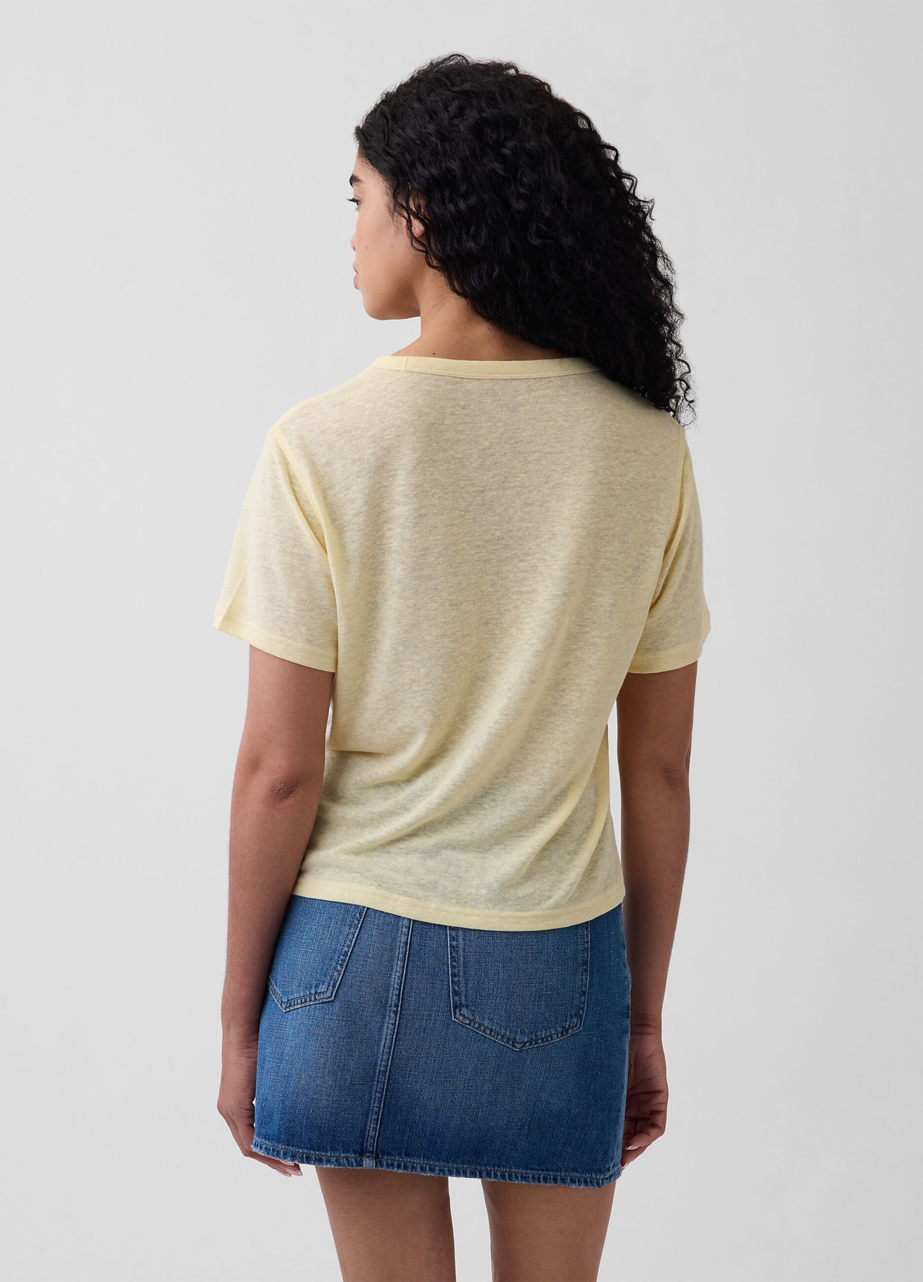 T-shirt a maniche corte in misto lino