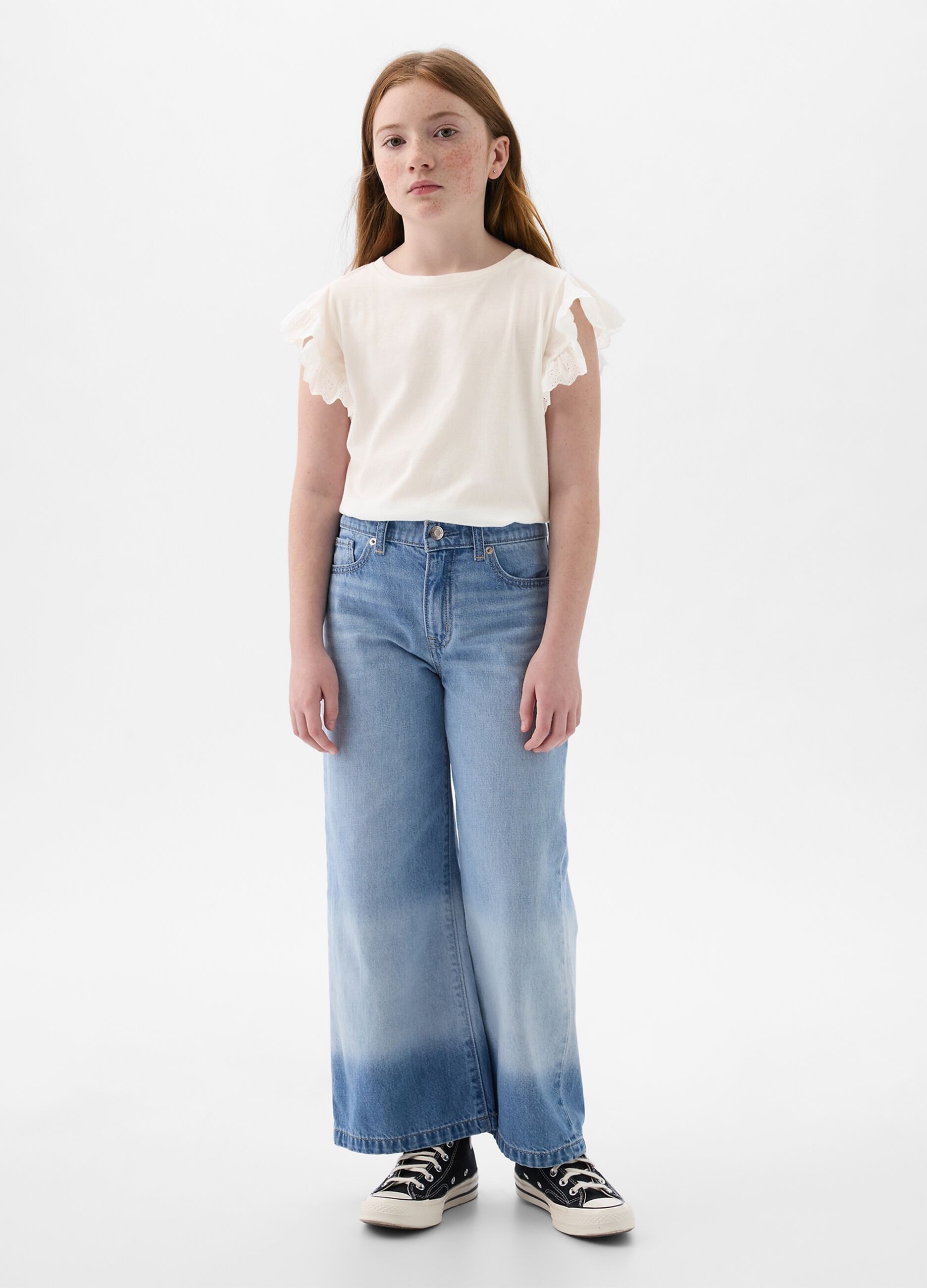 T-shirt in cotone con volant sangallo