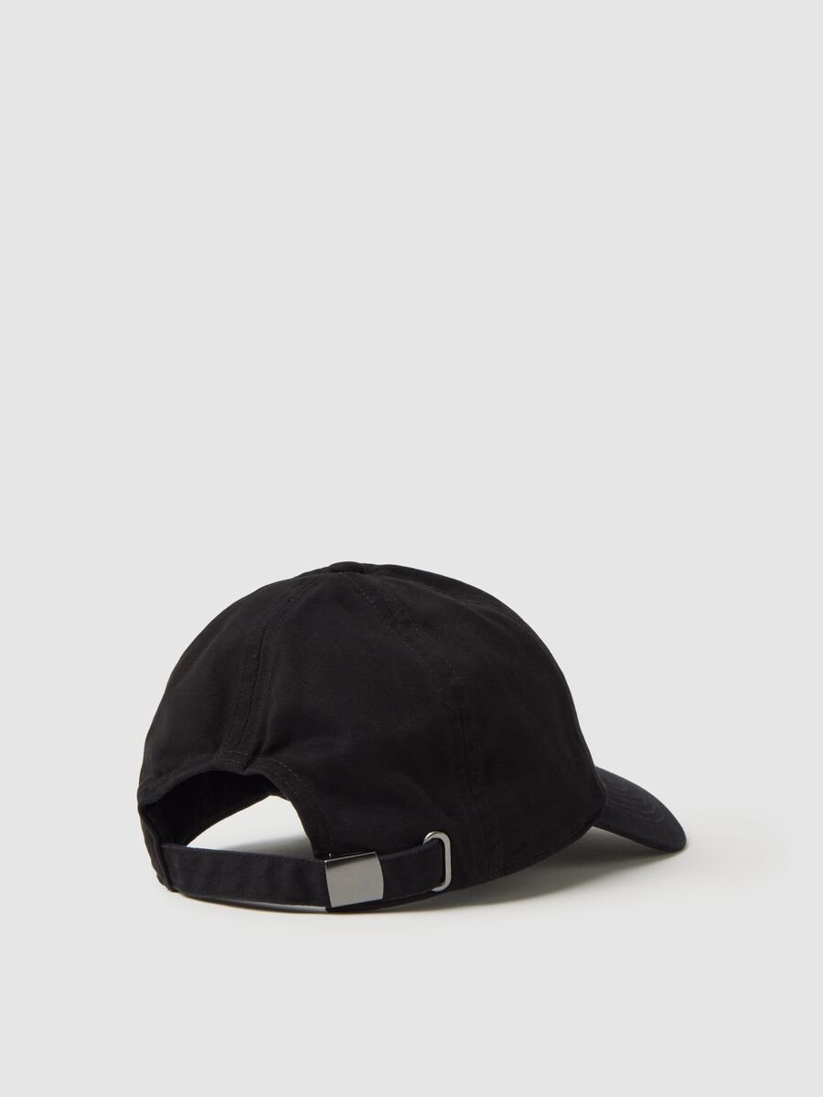 Baseball cap with embroidered logo Man_1