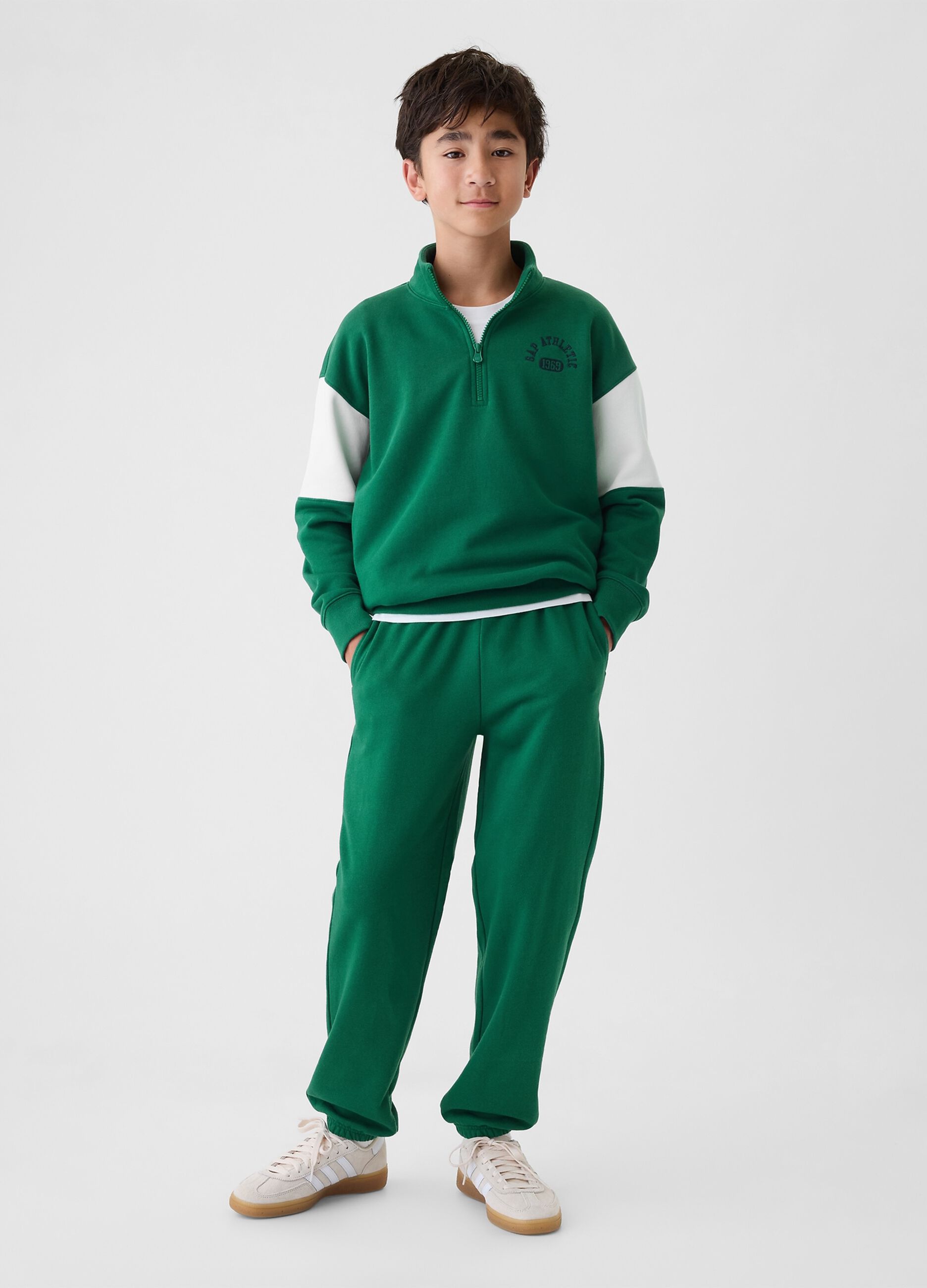Jogger slim fit con coulisse e ricamo logo