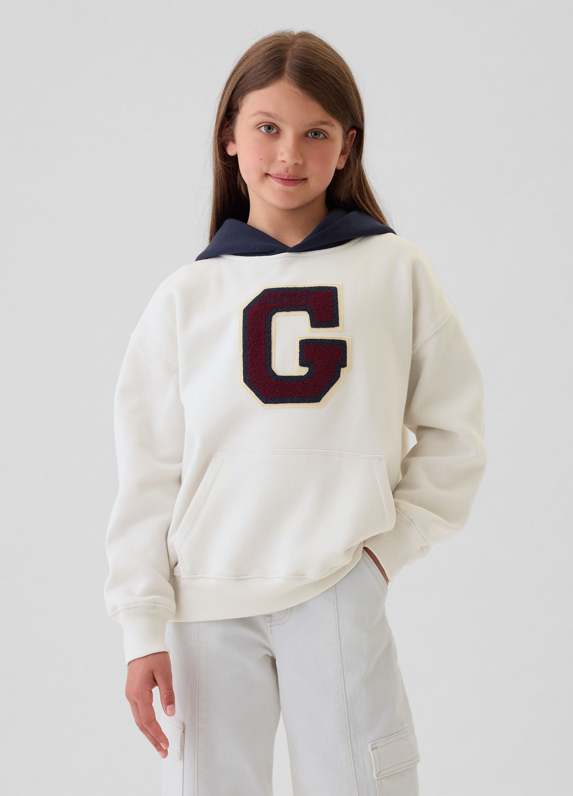 Felpa con cappuccio e patch logo_1