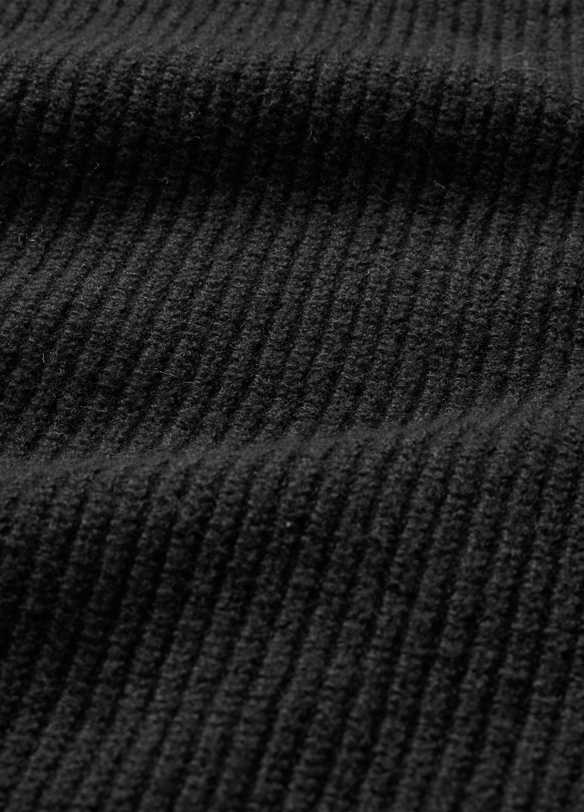 Pullover con lavorazione a coste inglesi_4