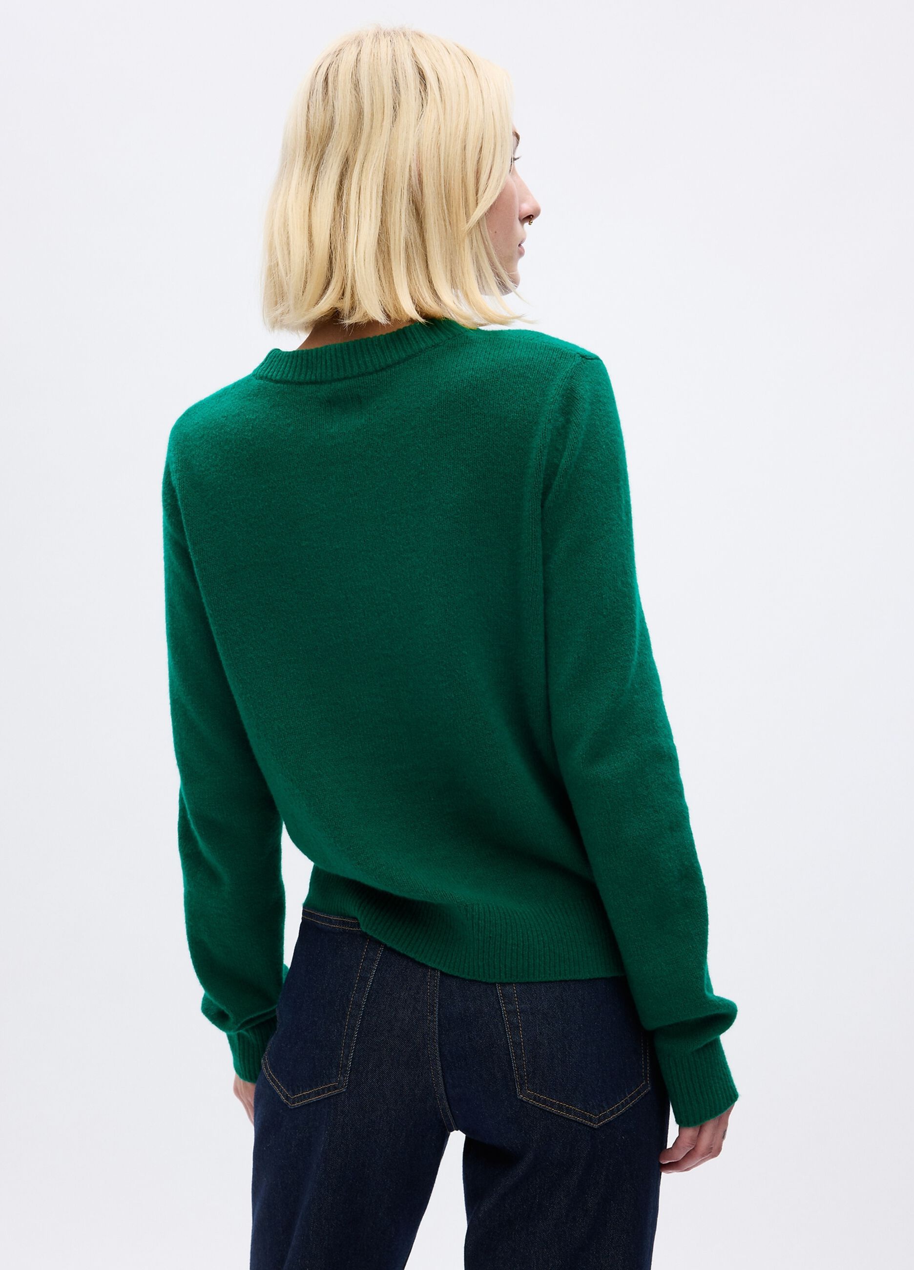 Round neck pullover_1