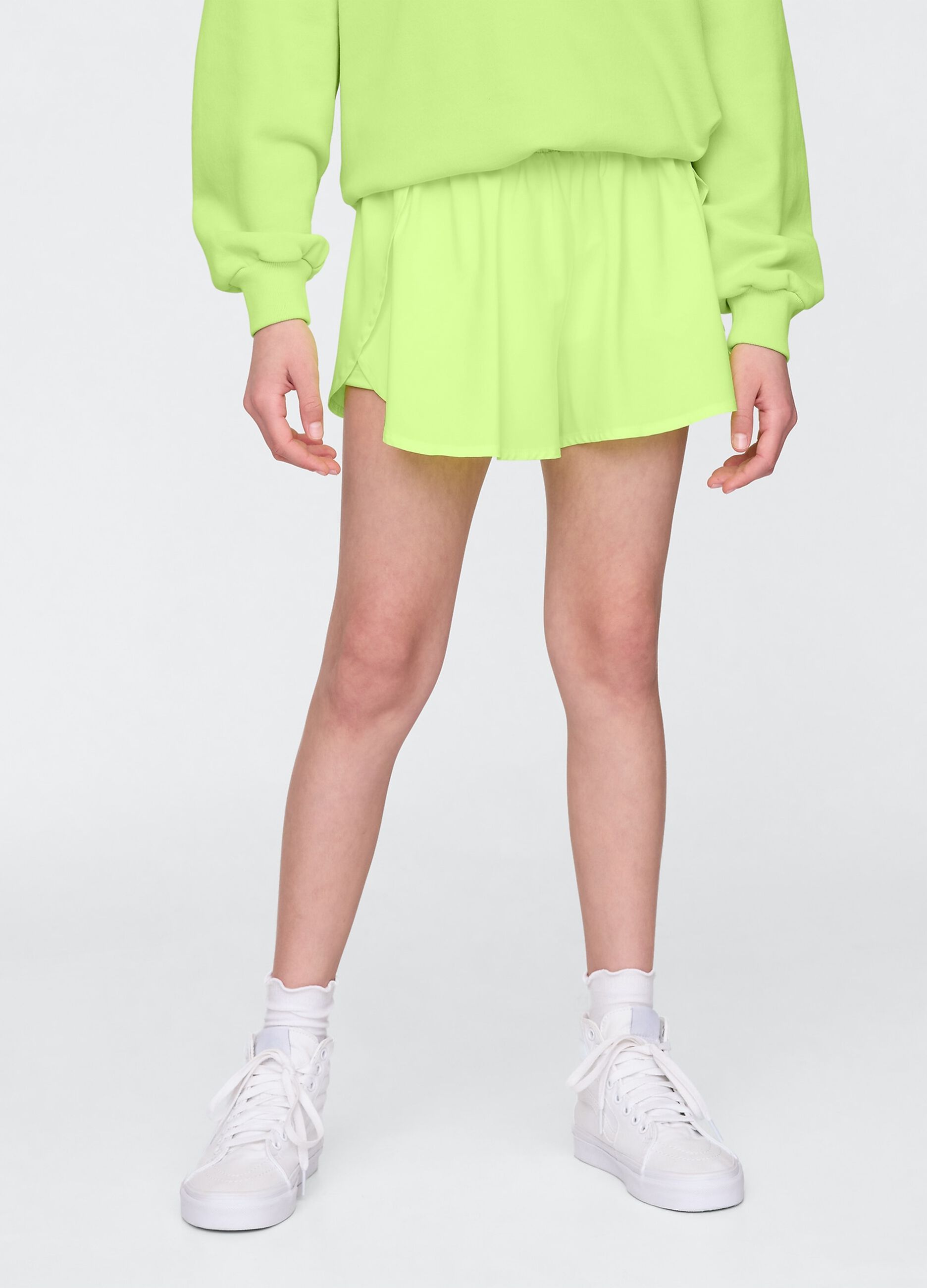 Shorts verdi a pieghe_1