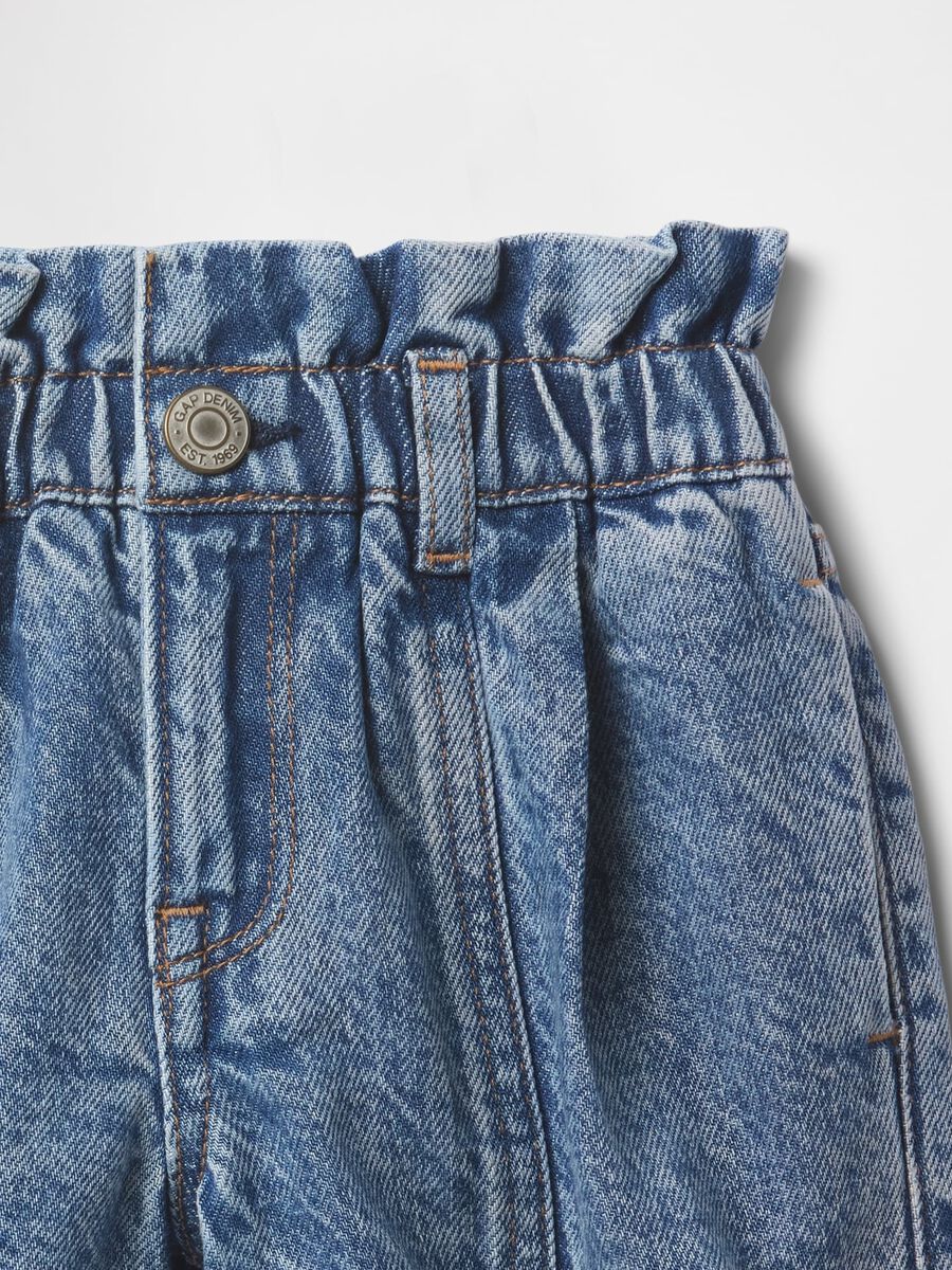 Shorts in denim con dettagli a pieghe per bambina Bimba_3
