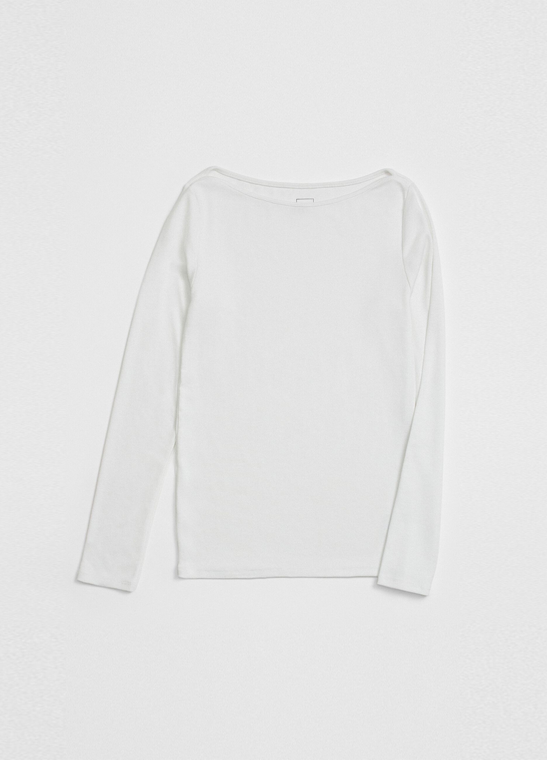 Long-sleeved T-shirt with boat neck