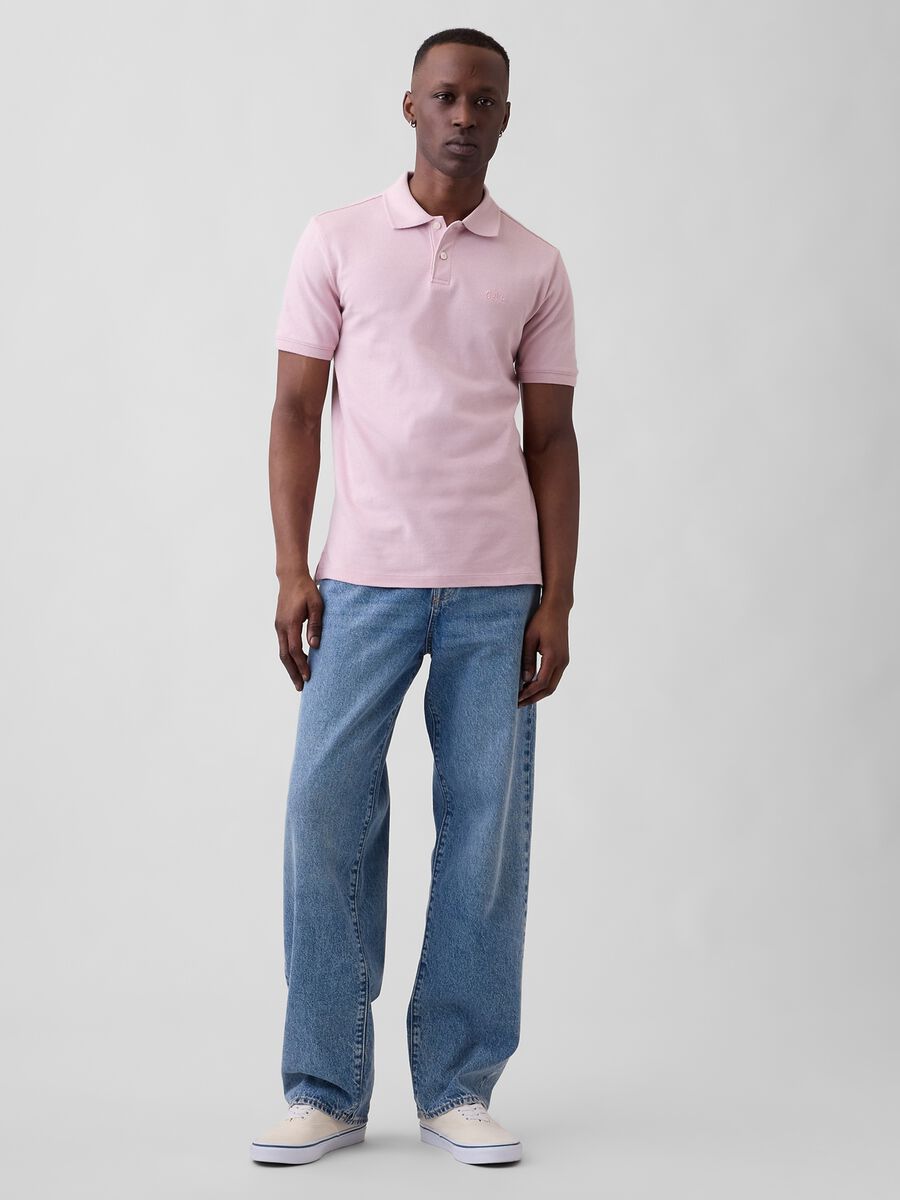 Polo a maniche corte in cotone con logo GAP Uomo_2