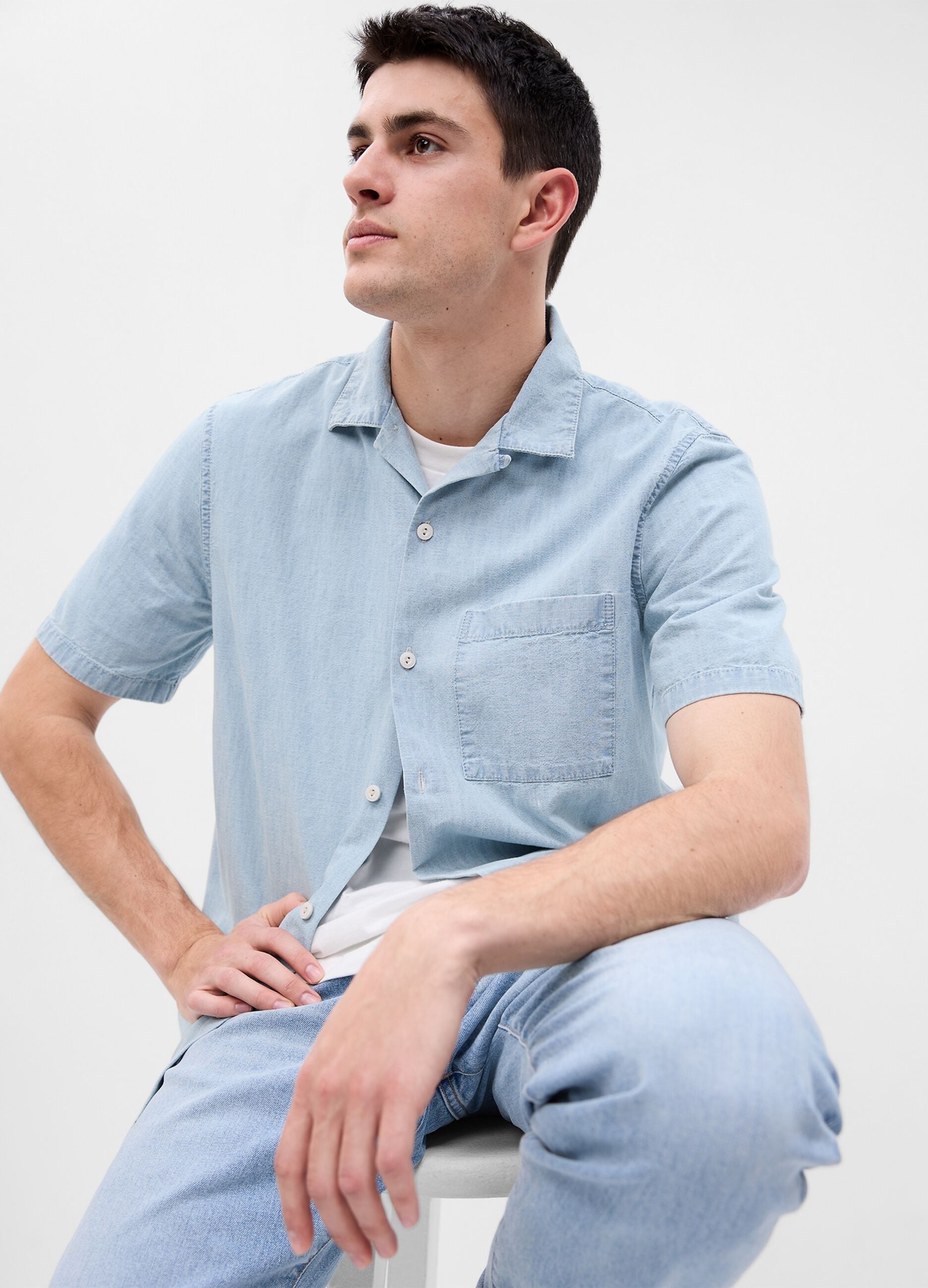 Short-sleeved shirt in chambray cotton