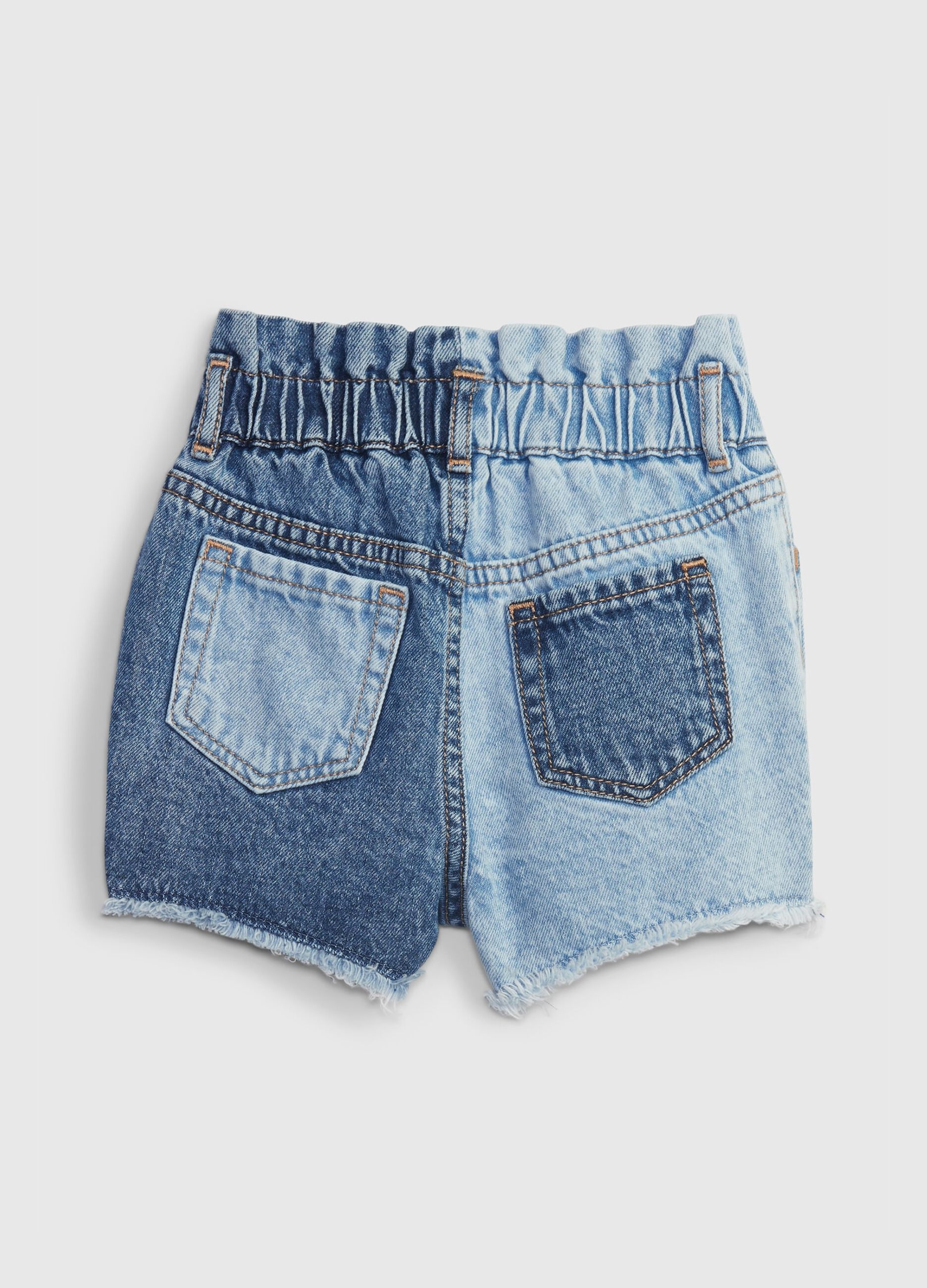 Mum-fit shorts in two-tone denim._1