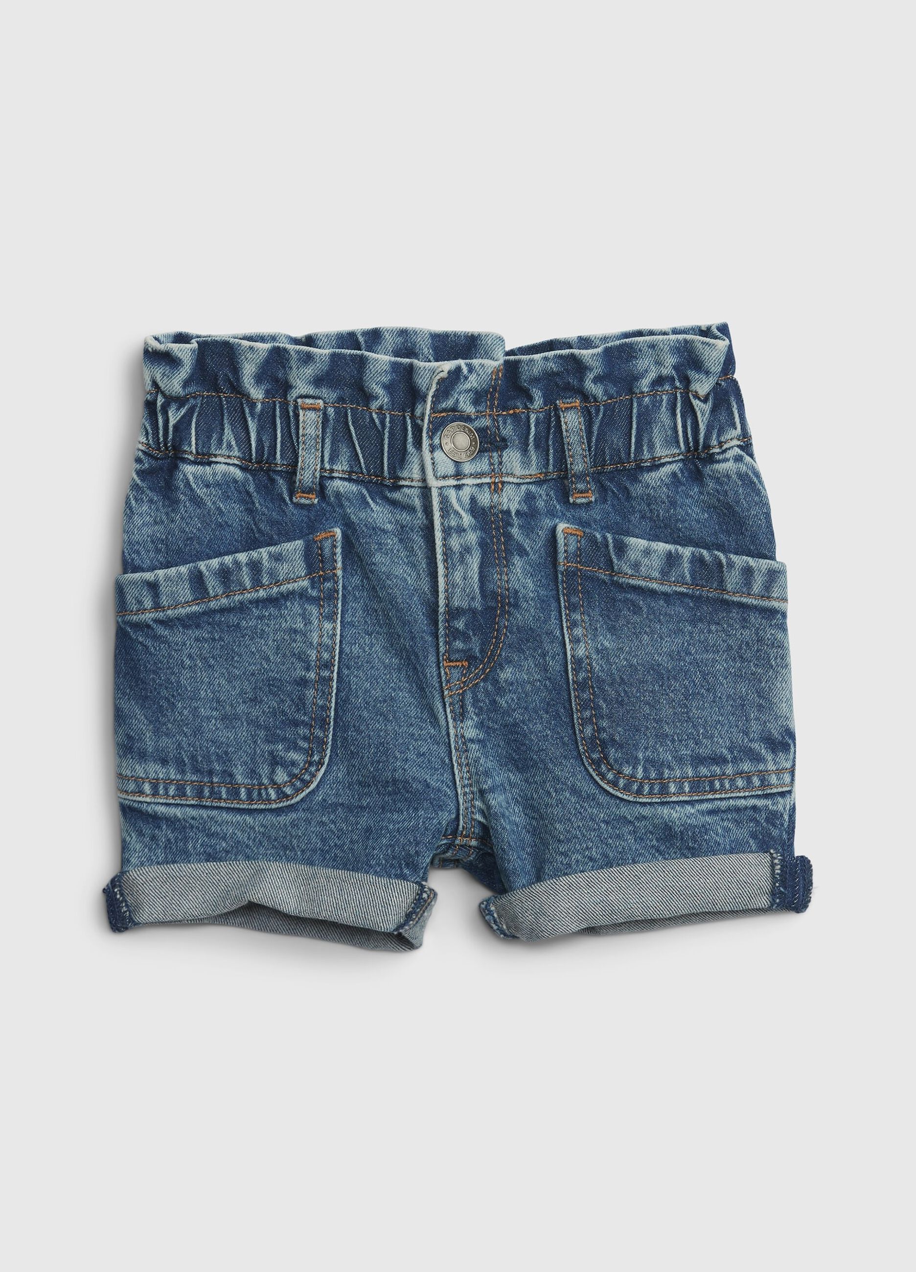 Mum-fit shorts with pockets