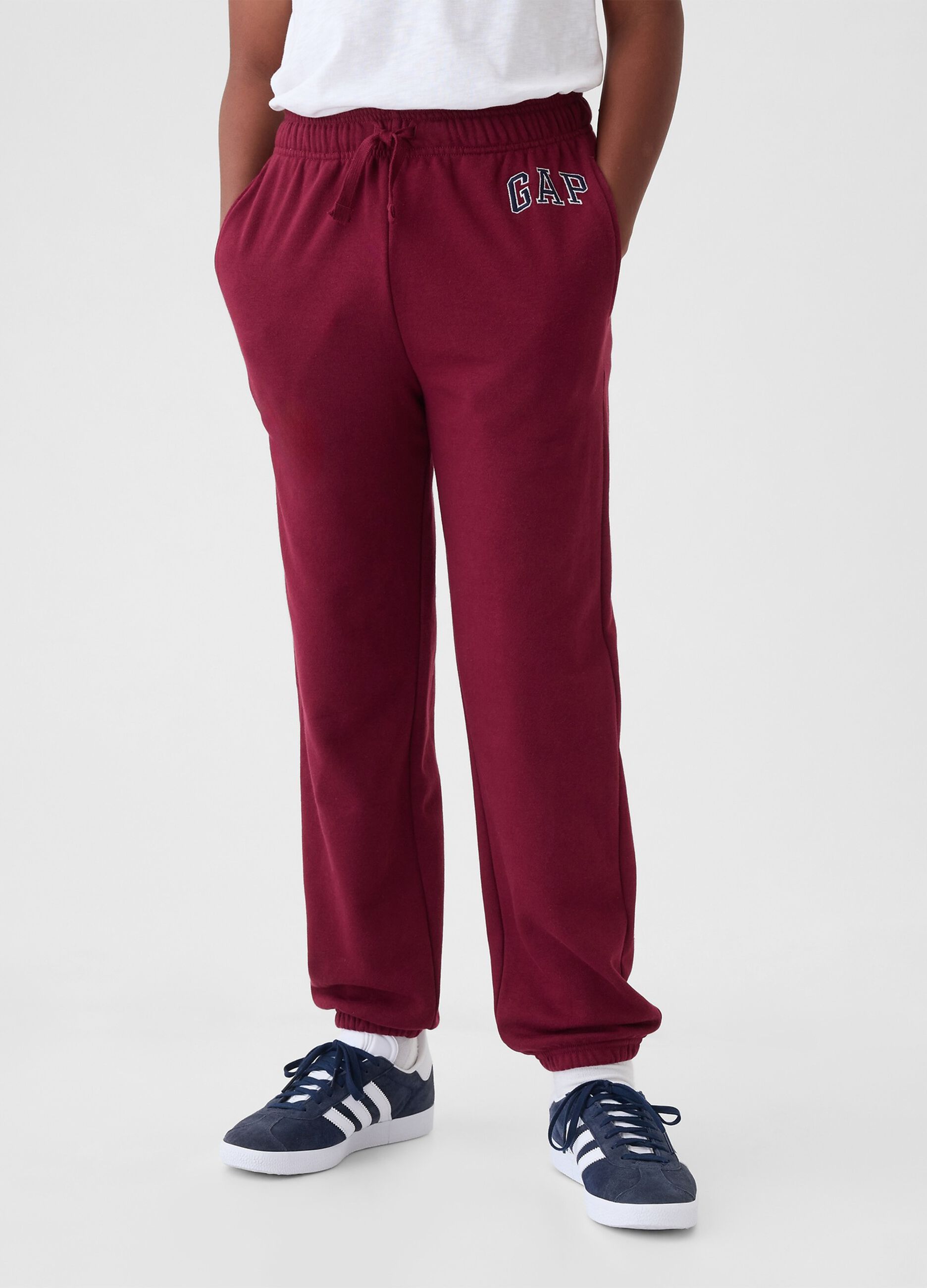 Jogger slim fit con coulisse e ricamo logo_1
