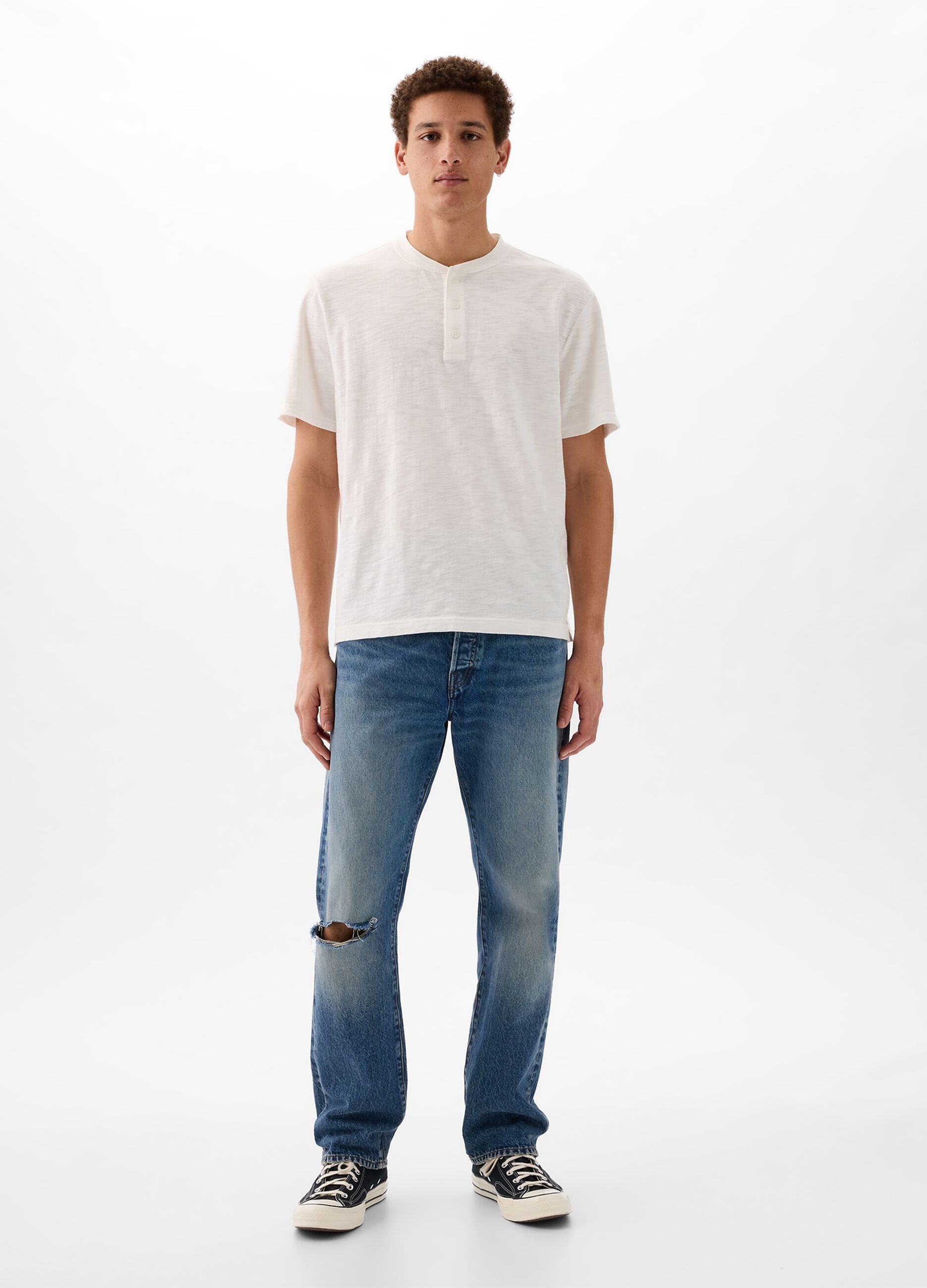 T-shirt in cotone con scollo serafino