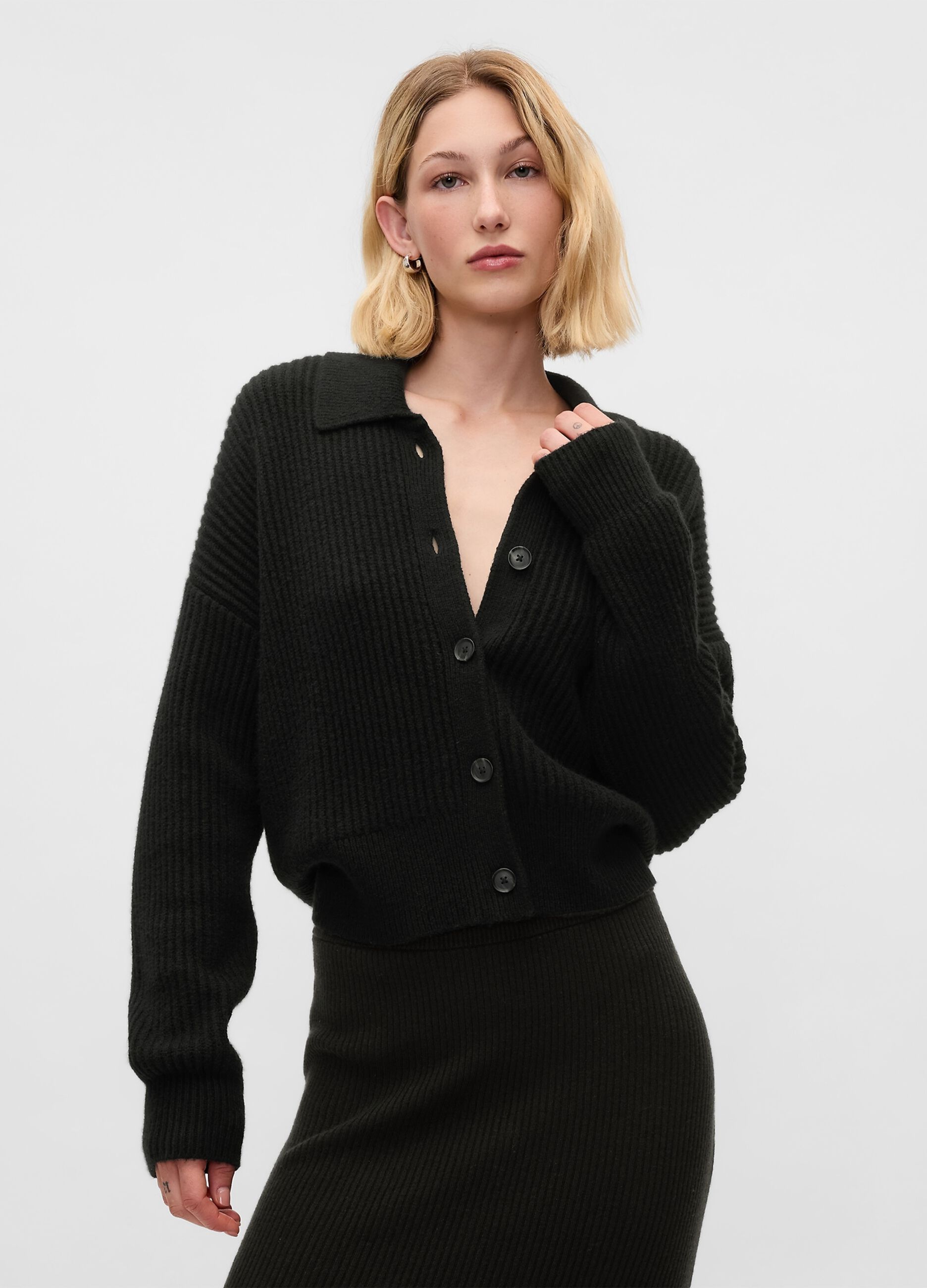 Cardigan over a coste inglesi con colletto