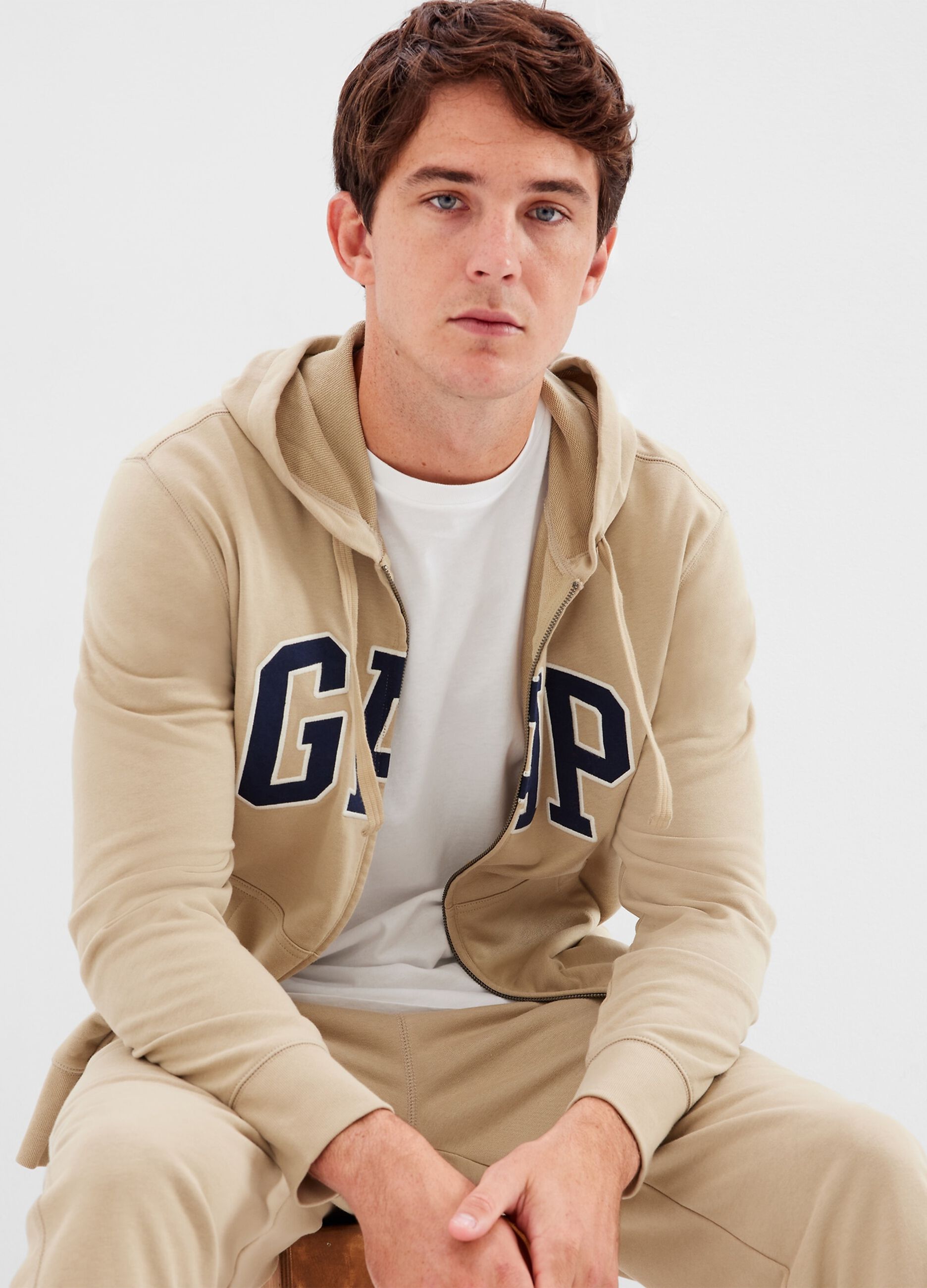 Sweatshirt with hood and logo embroidery