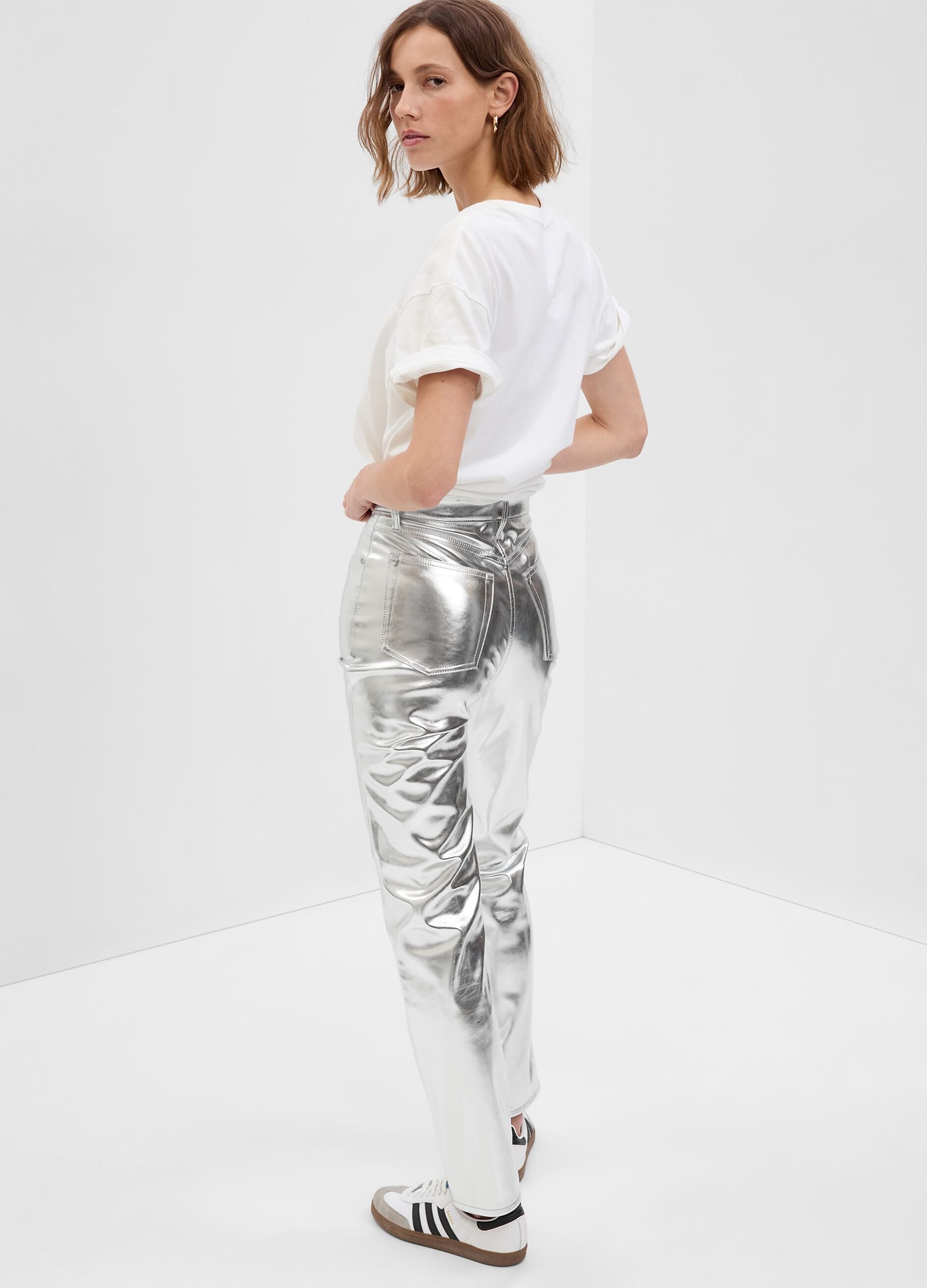 Glossy-effect straight-fit trousers_1