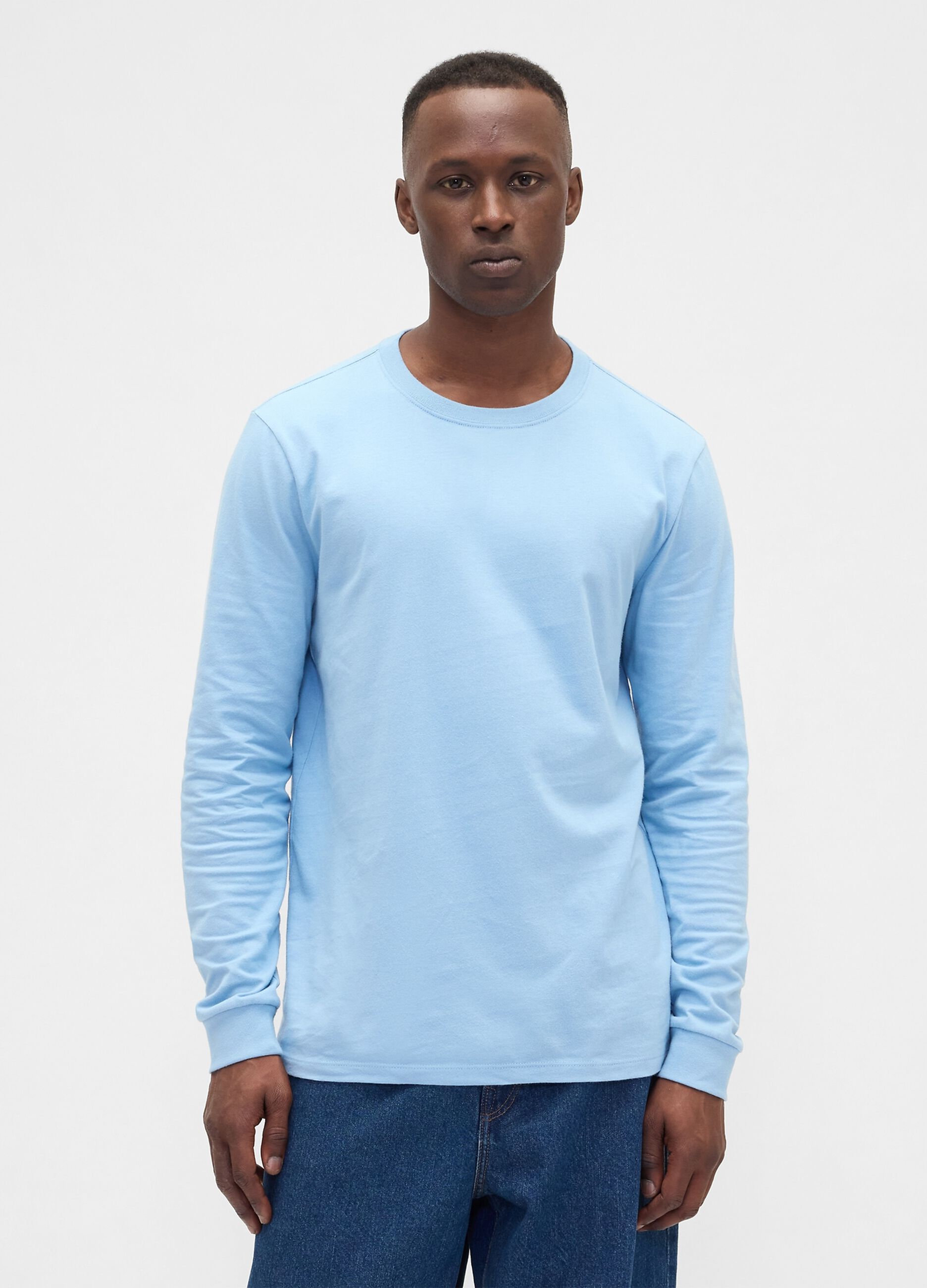 Long-sleeved blue cotton shirt