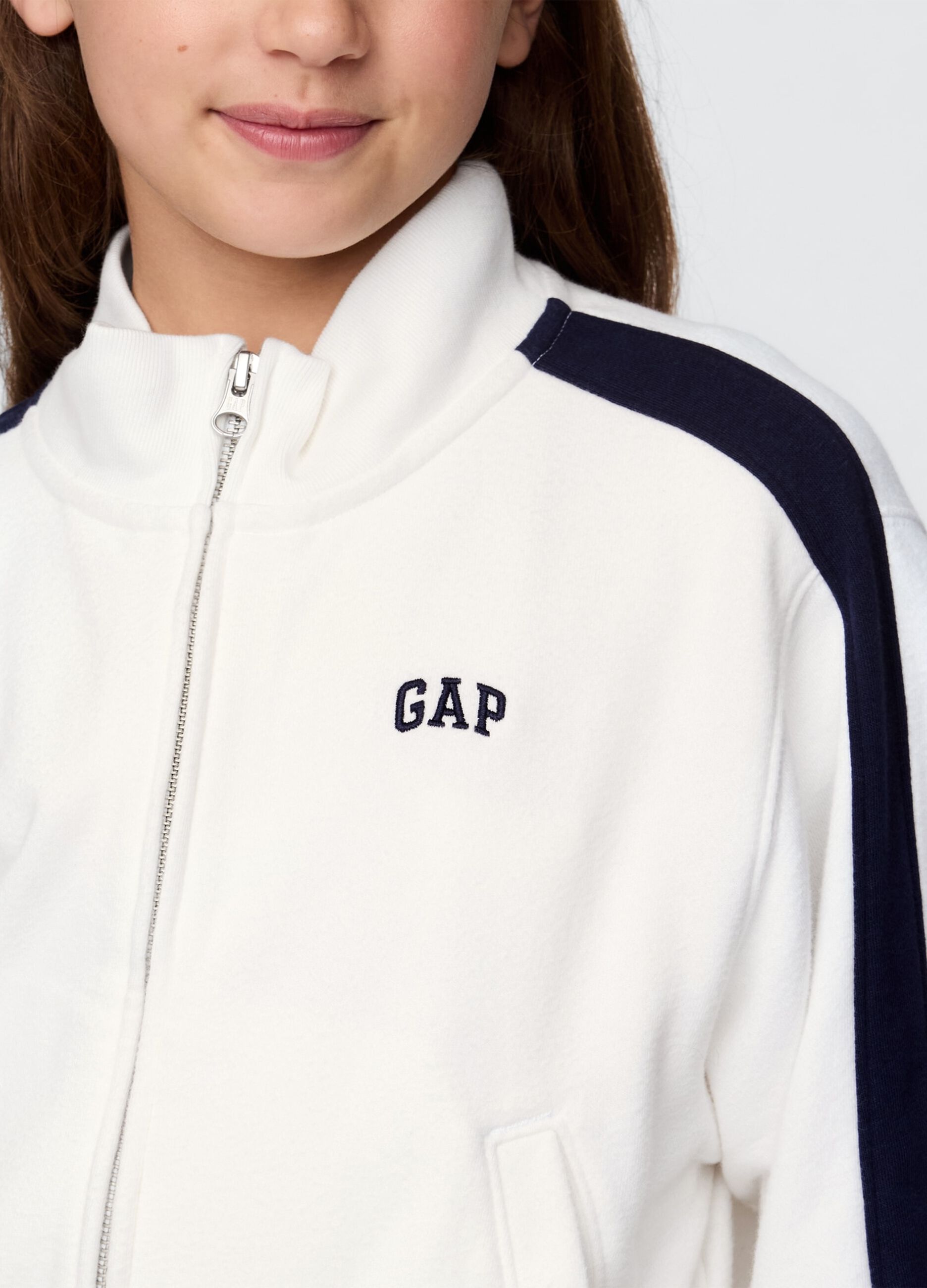 Felpa bianca con zip e dettagli blu GAP Kids_3