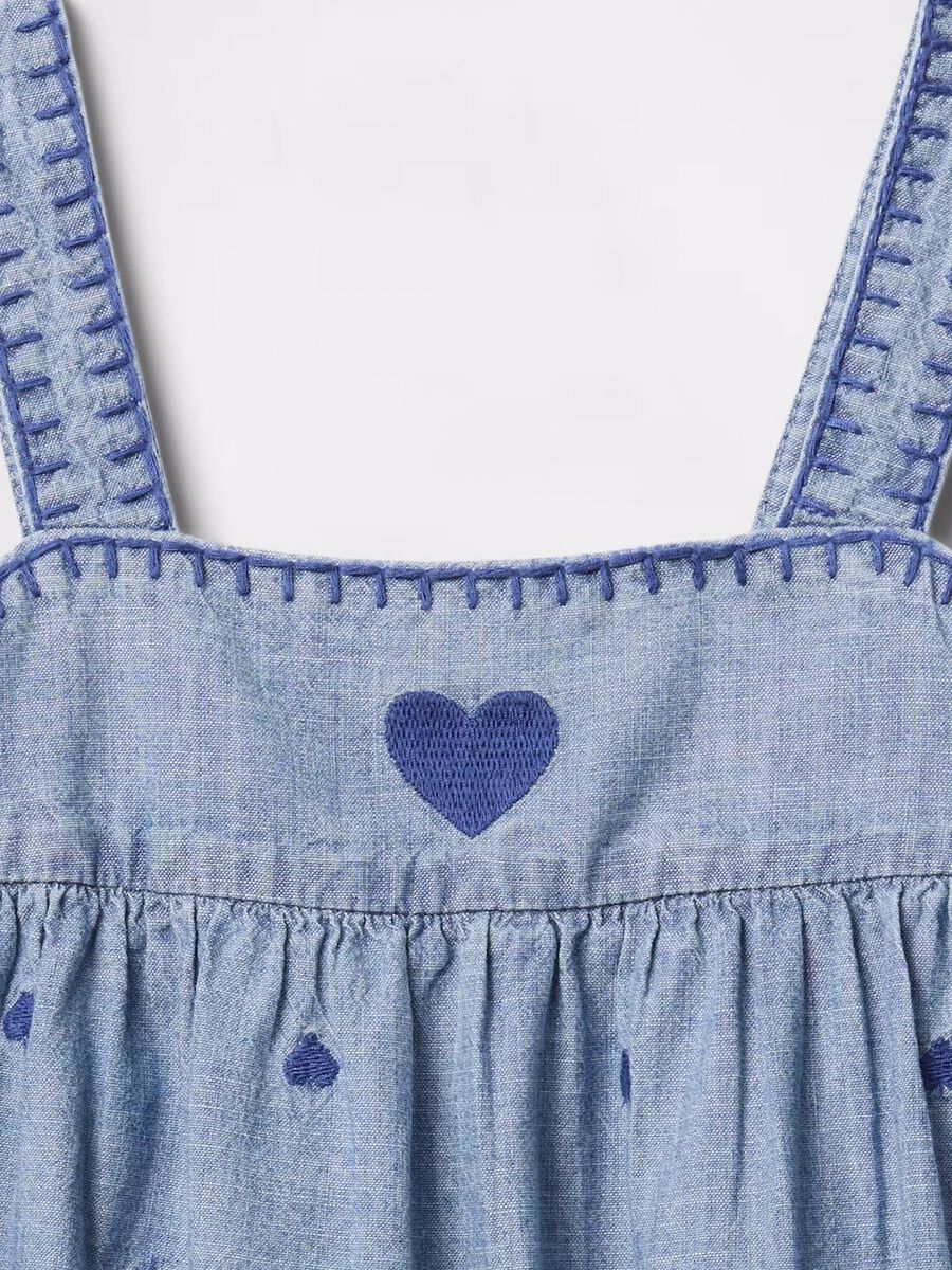 Set blu denim con cuori ricamati Bimba_3