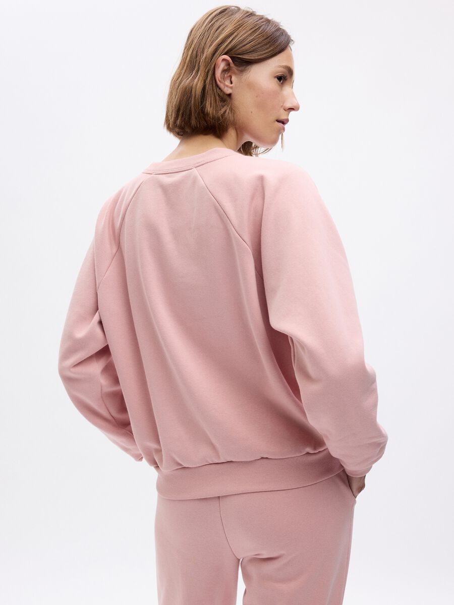 Round-neck sweatshirt with raglan sleeves Woman_1