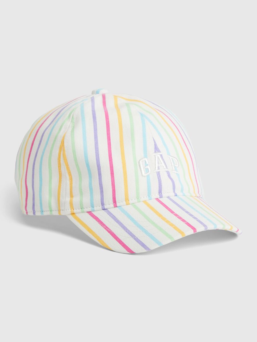 Baseball cap with embroidered logo. Girl_0