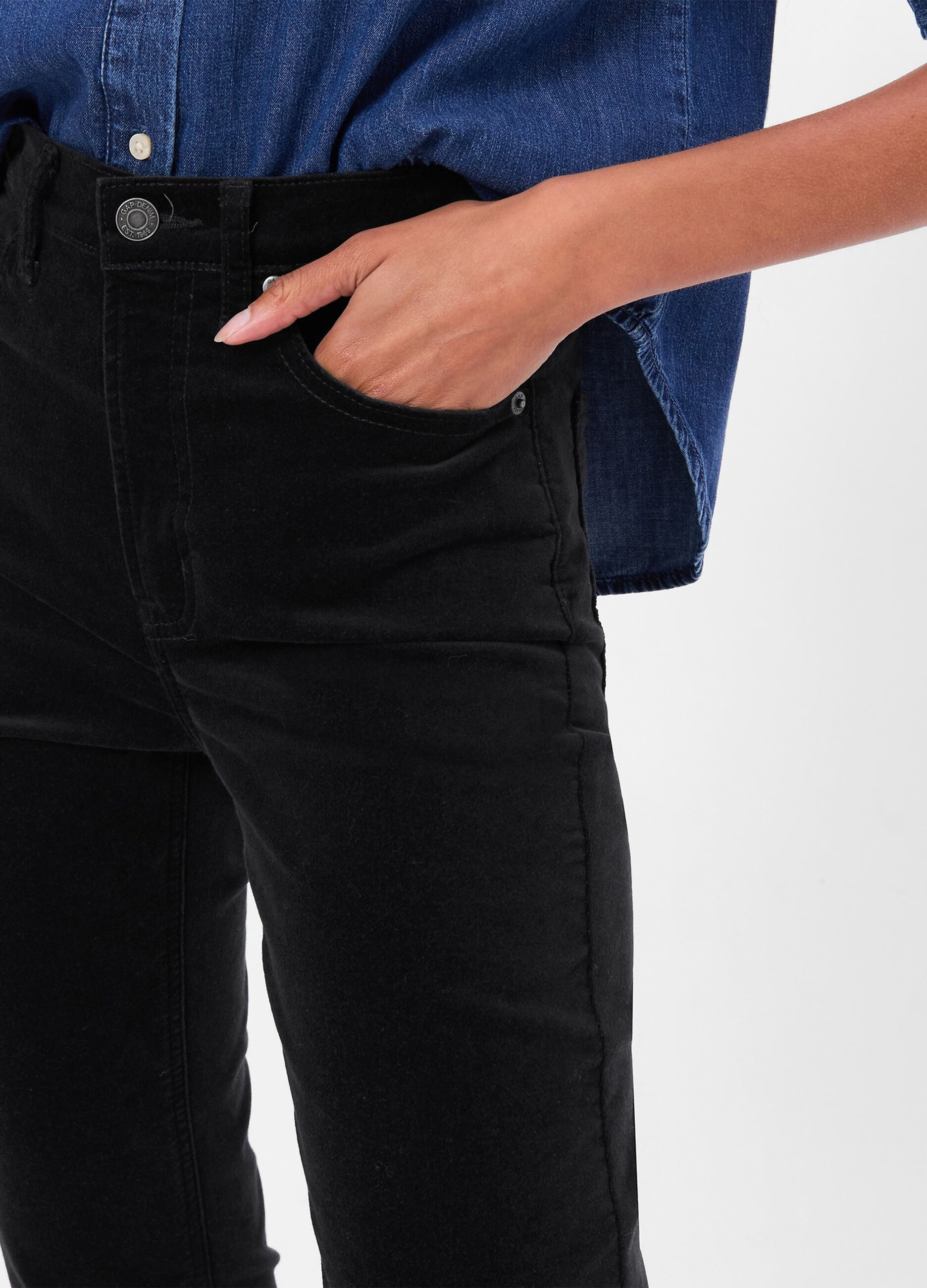 Slim-fit jeans in stretch velvet_3