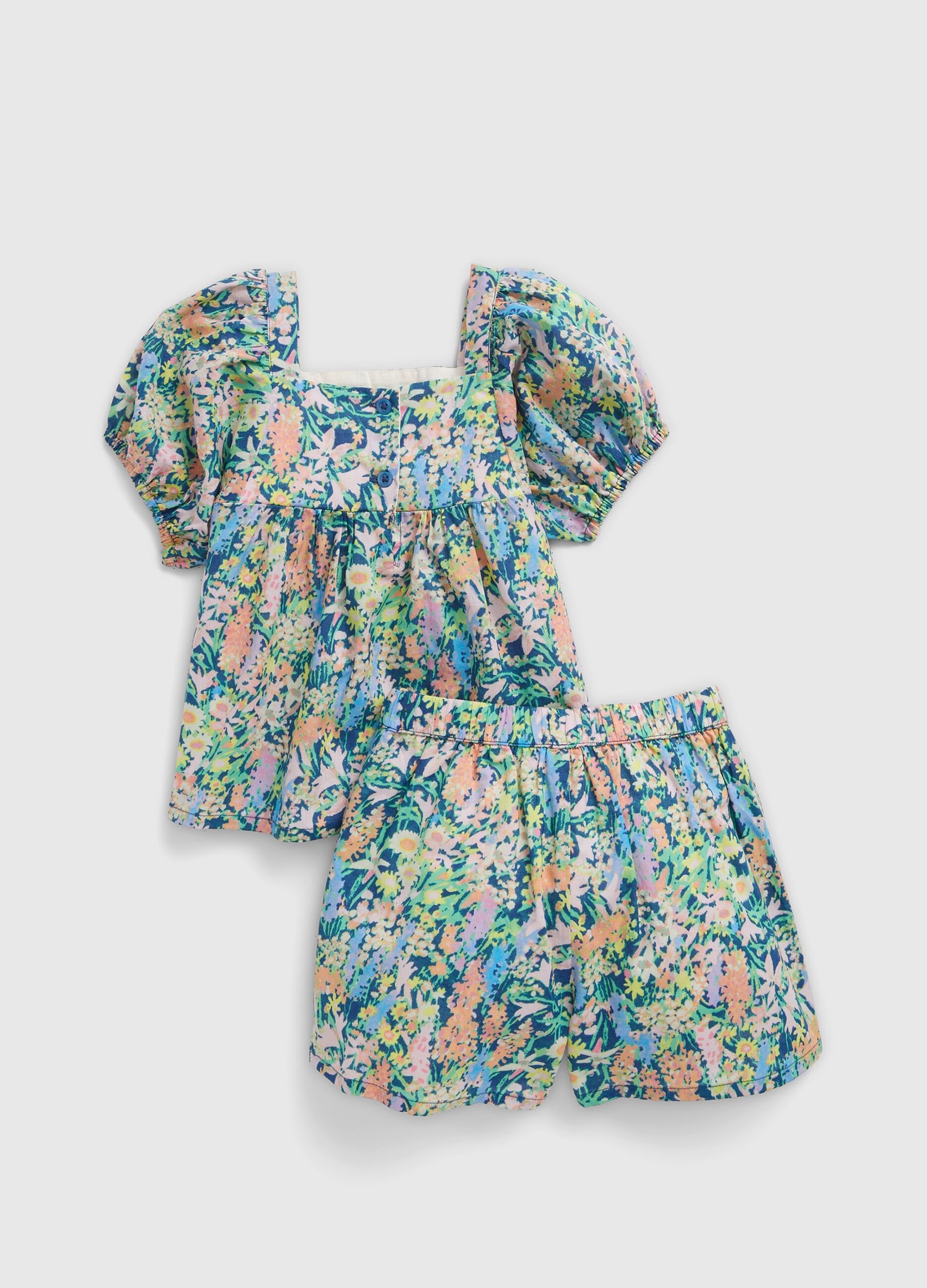 Floral pattern blouse and shorts set_2