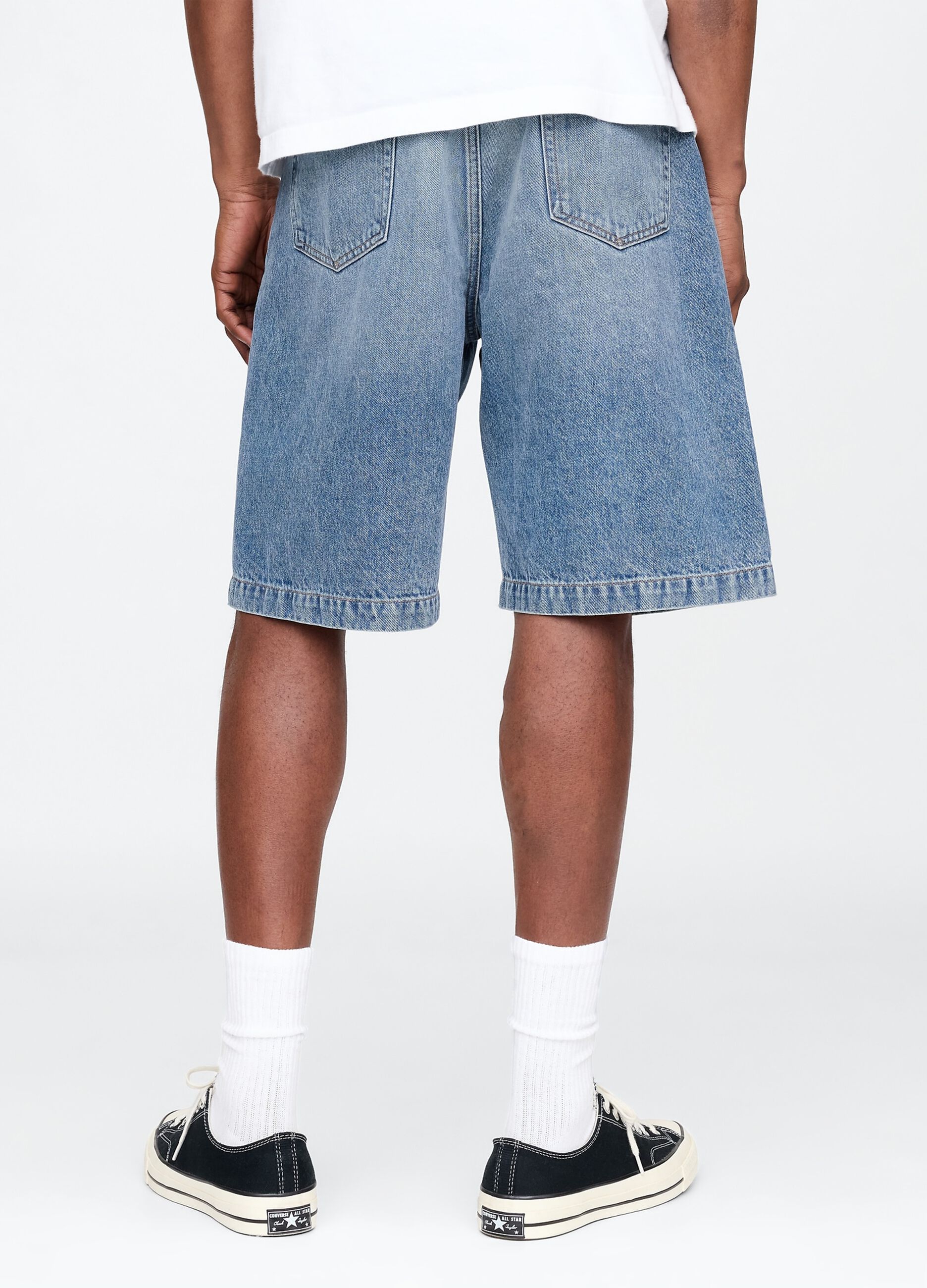 Bermuda in denim con effetto slavato_2