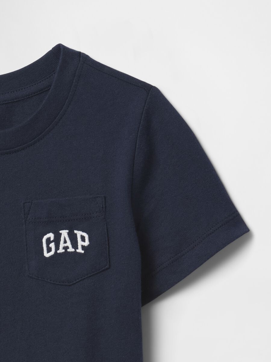 T-shirt girocollo blu con taschino GAP Baby Boy_2