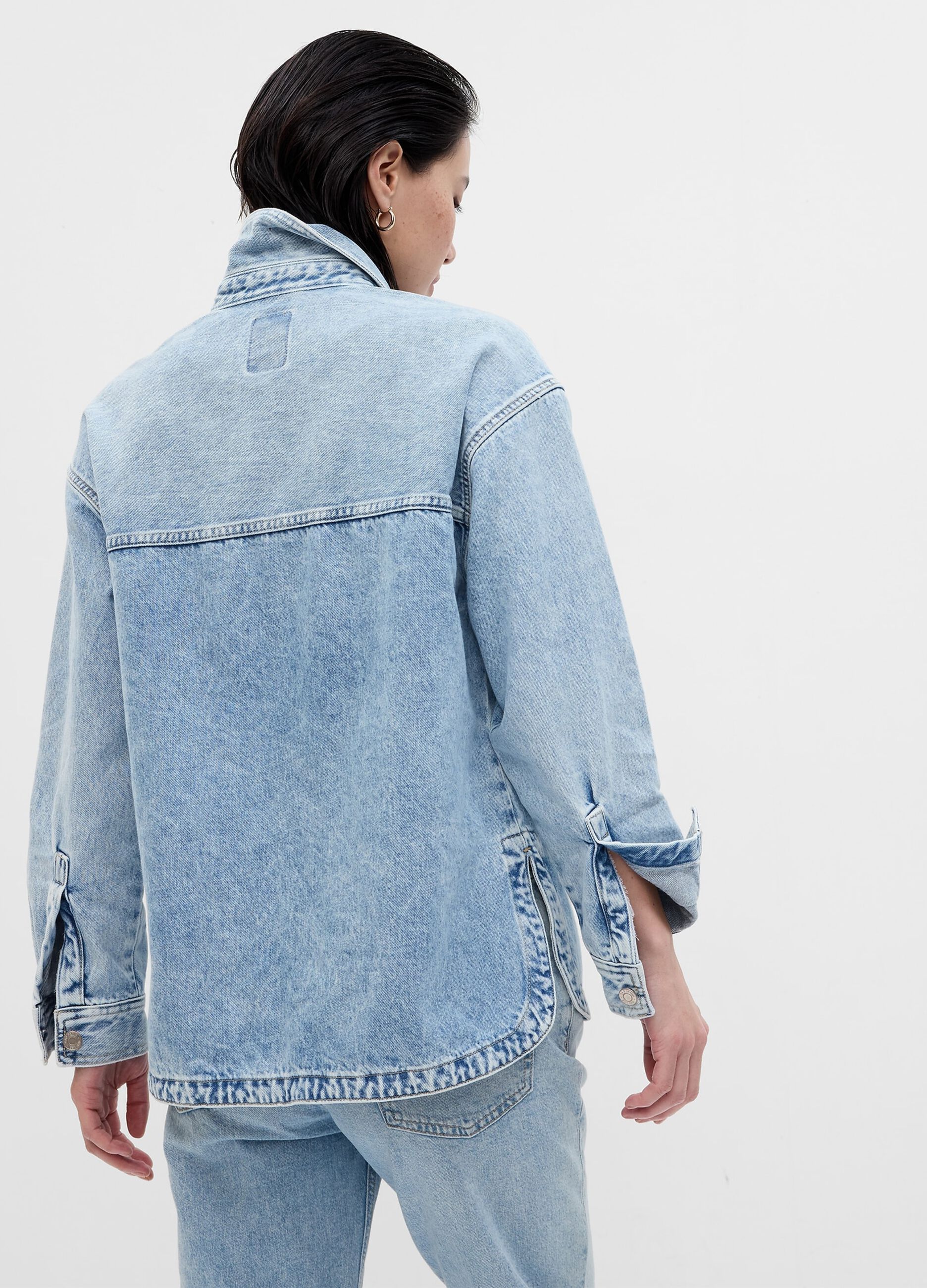 Denim shacket with pockets_2