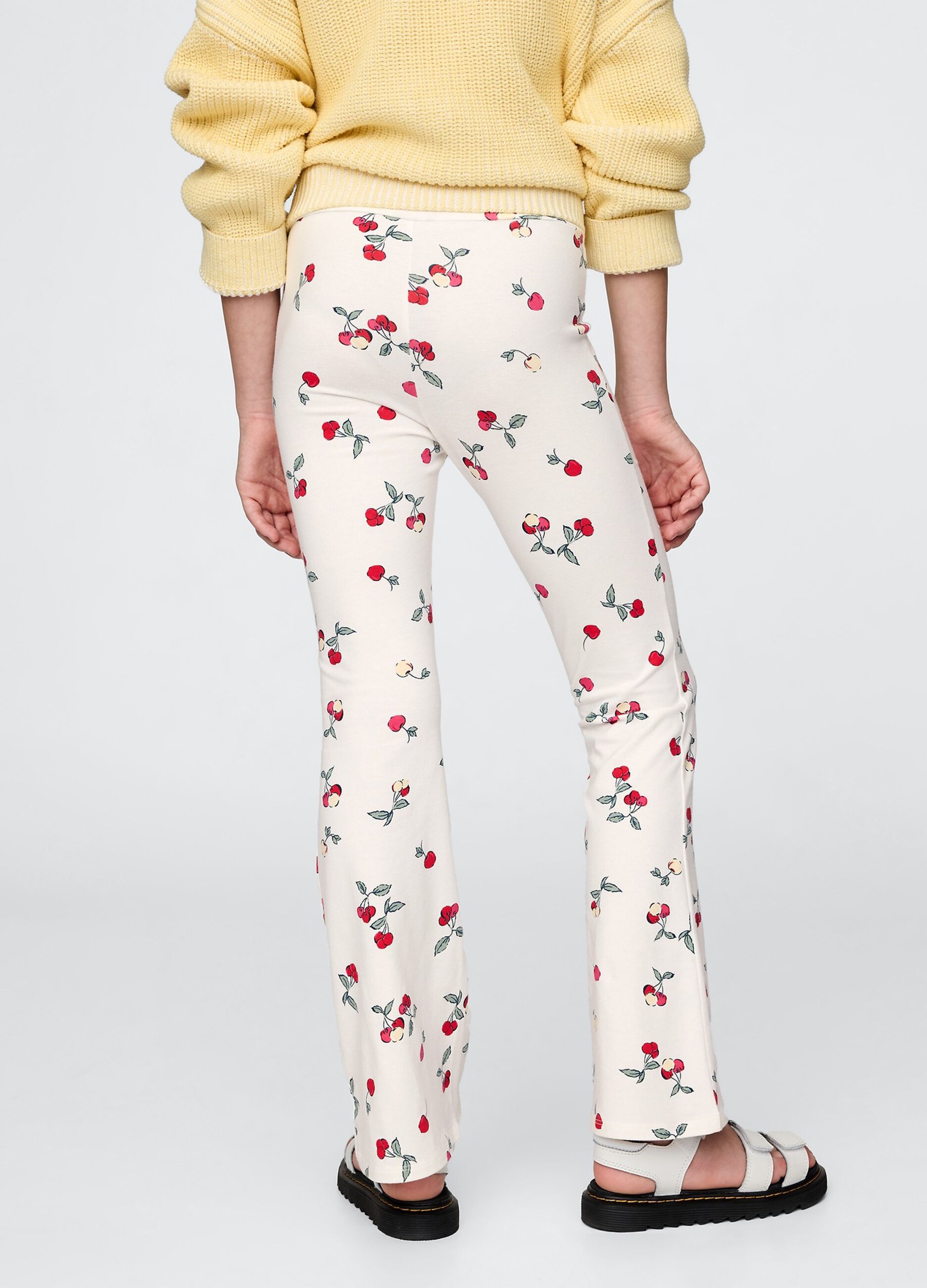 Pantaloni a zampa fantasia fiori su fondo bianco_2