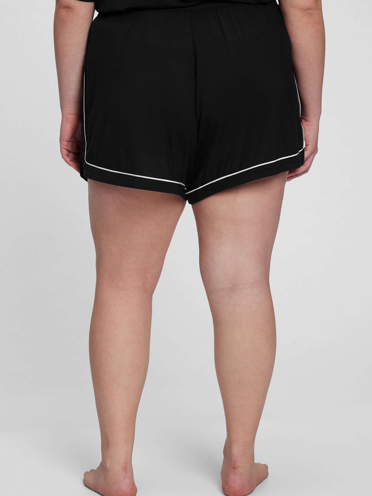 Shorts pigiama con piping a contrasto_4