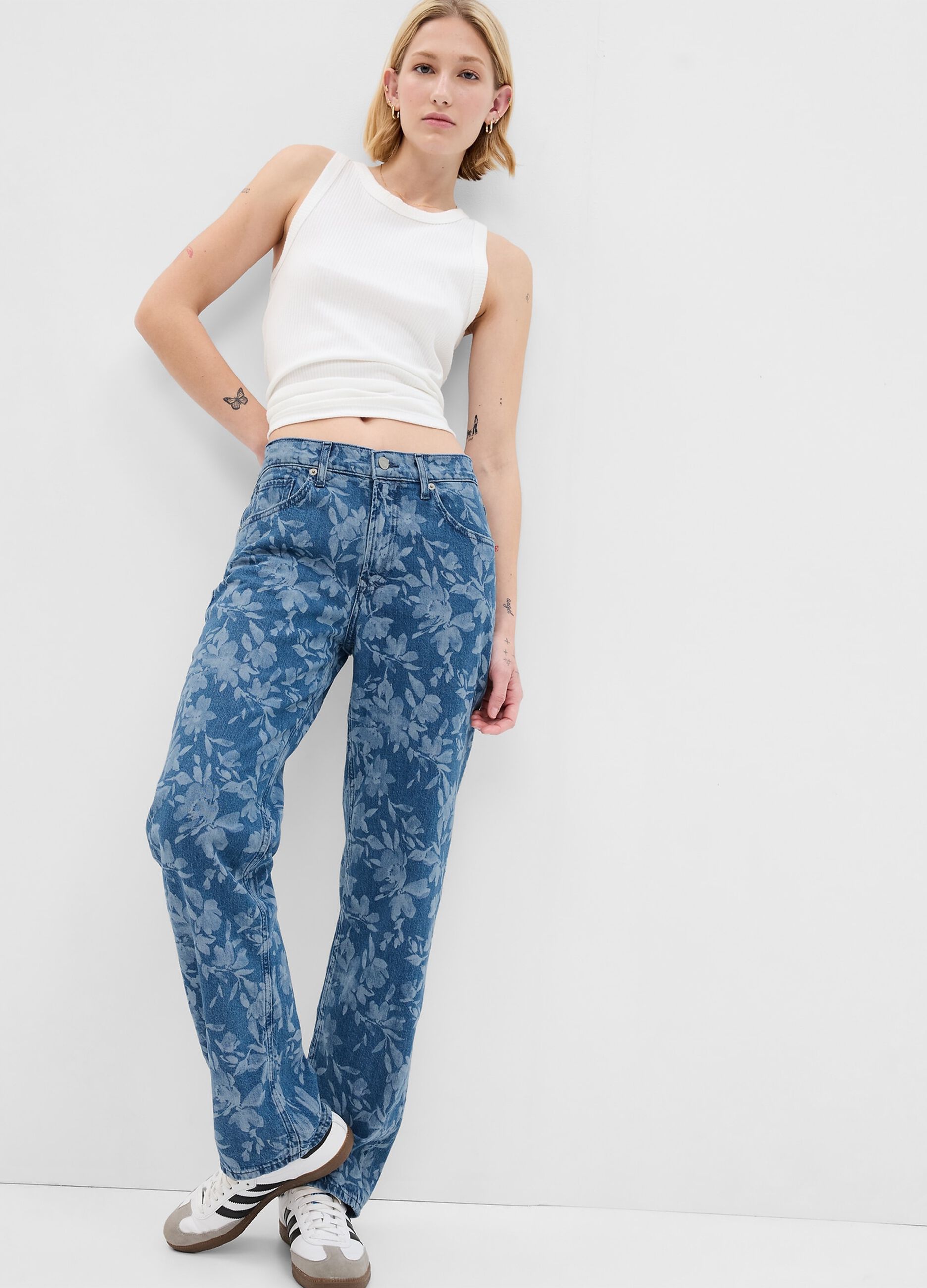 Loose-fit jeans with all-over laser print