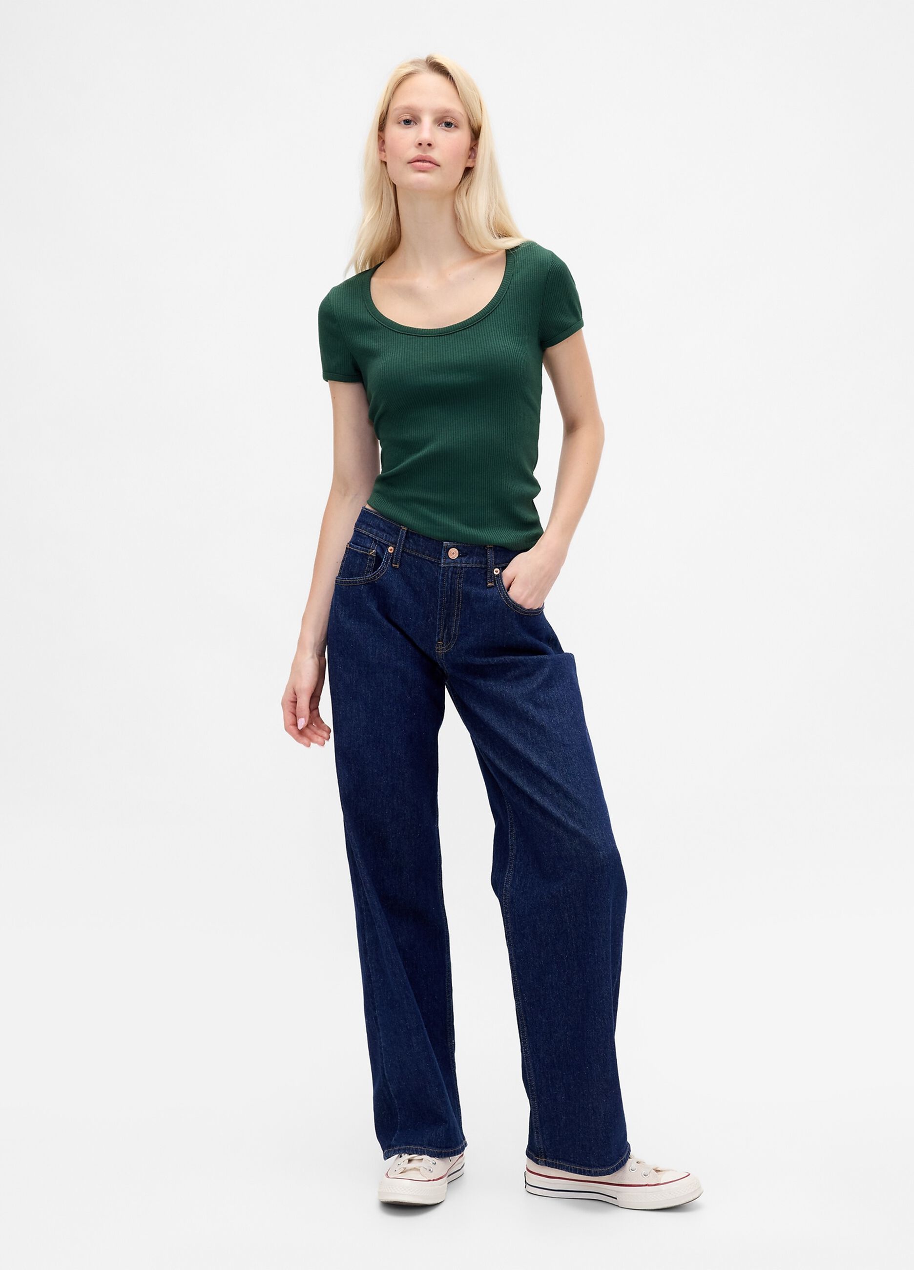 Short-sleeved green t-shirt