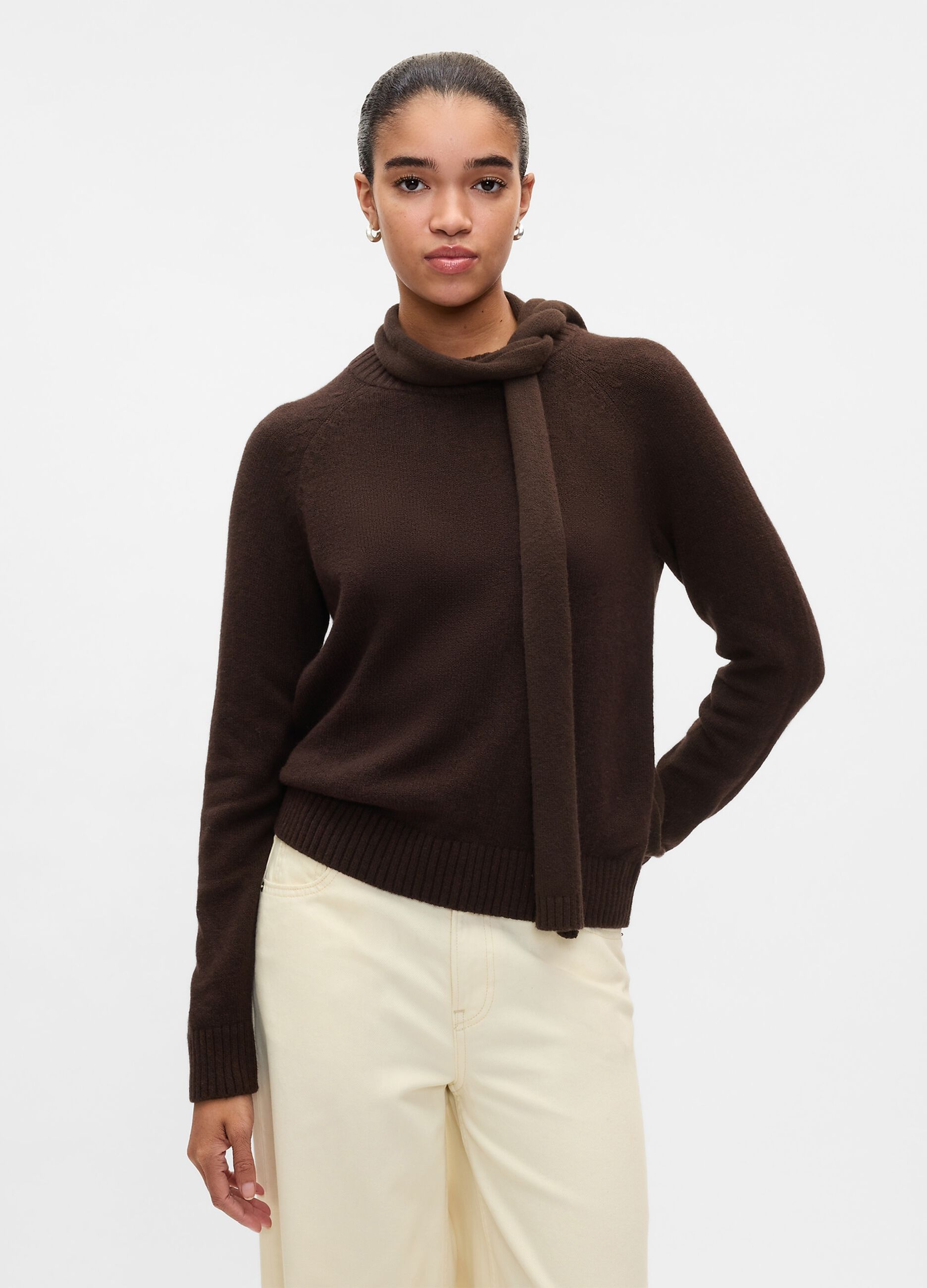 Pullover girocollo con maniche raglan_2