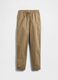 Pantaloni beige elasticizzati per bambino_4