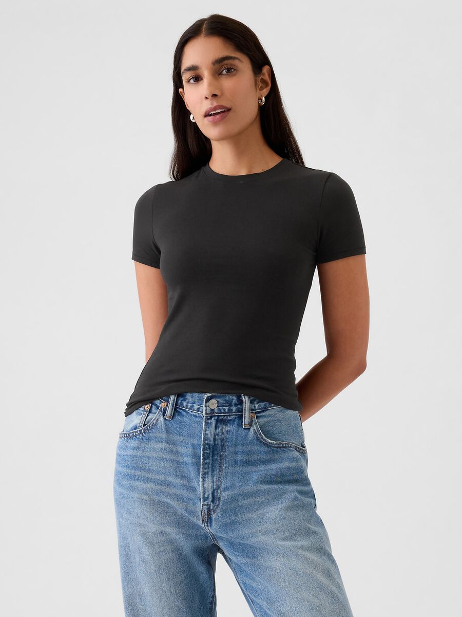 T-shirt nera elasticizzata a maniche corte Donna_0