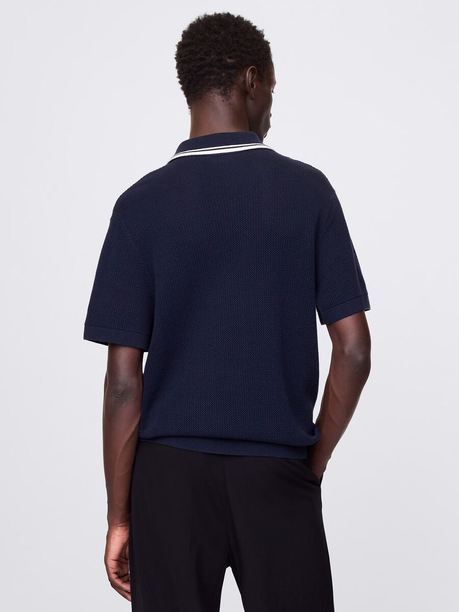 Polo traforata in cotone blu Uomo_2