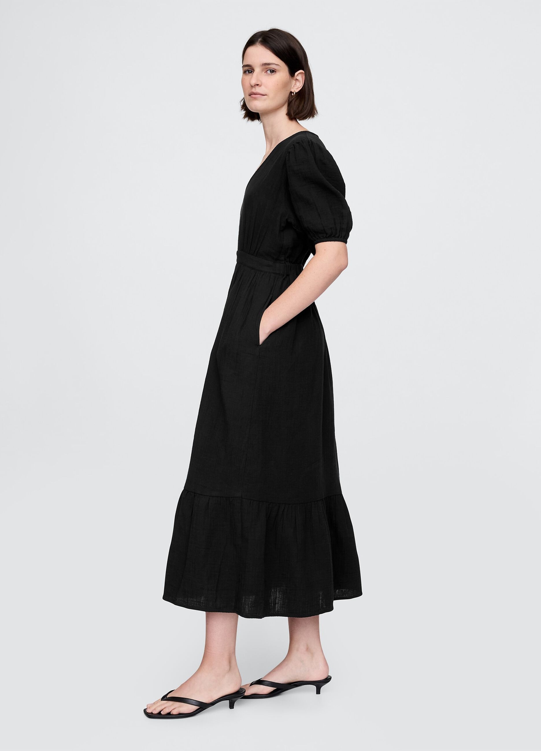 Abito lungo nero con scollo a V e schiena aperta_1