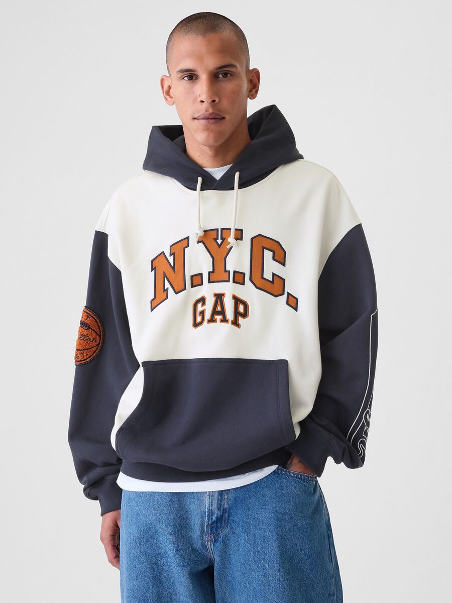 Colourblock sweatshirt with basketball motif and hood Man_0