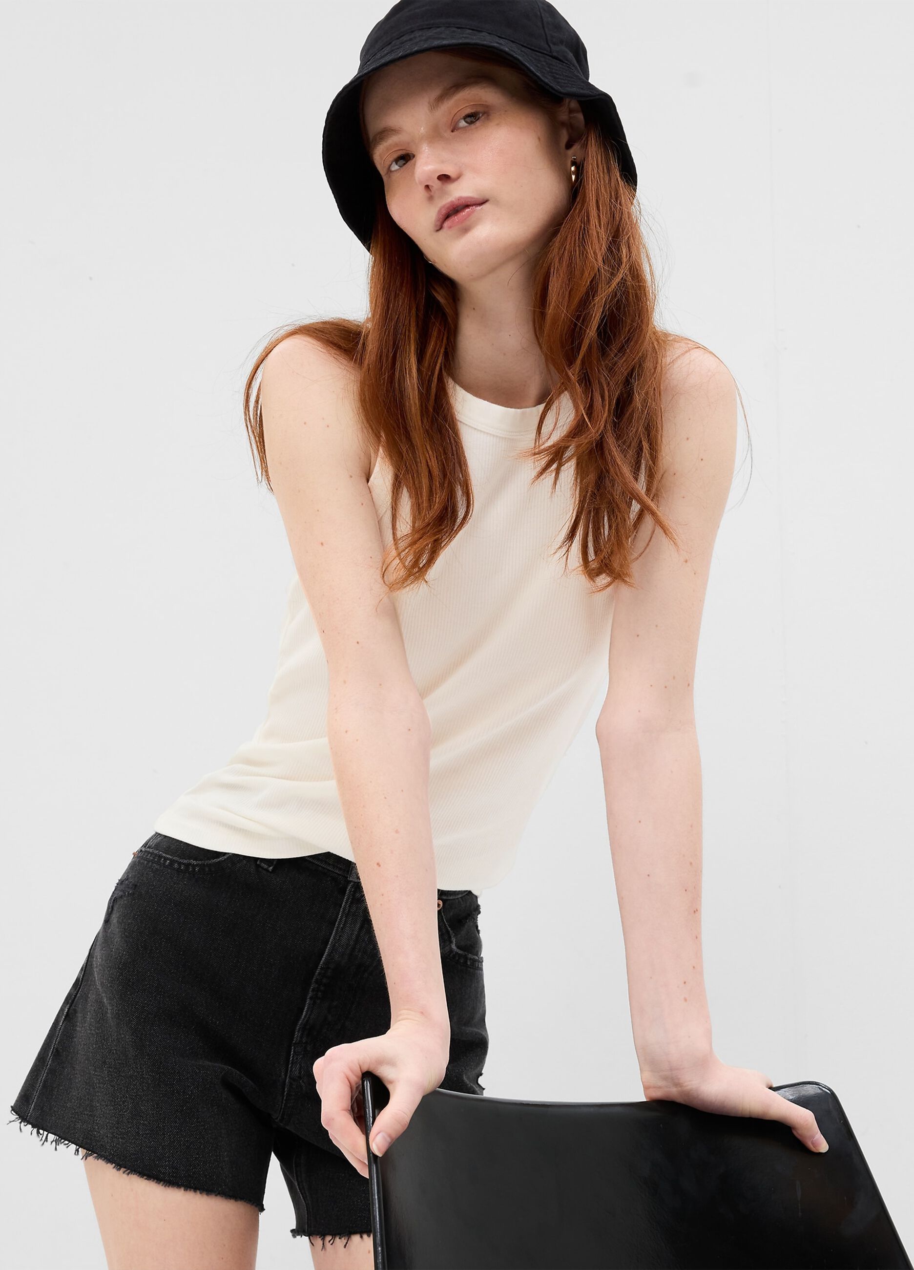 Tank top in ribbed stretch cotton