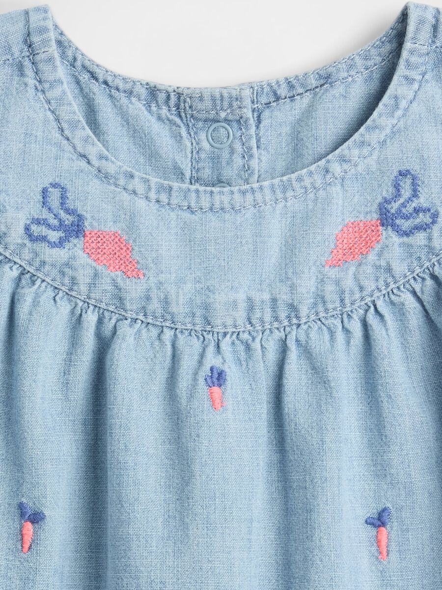 Tutina in denim a ricami floreali Newborn Boy_2