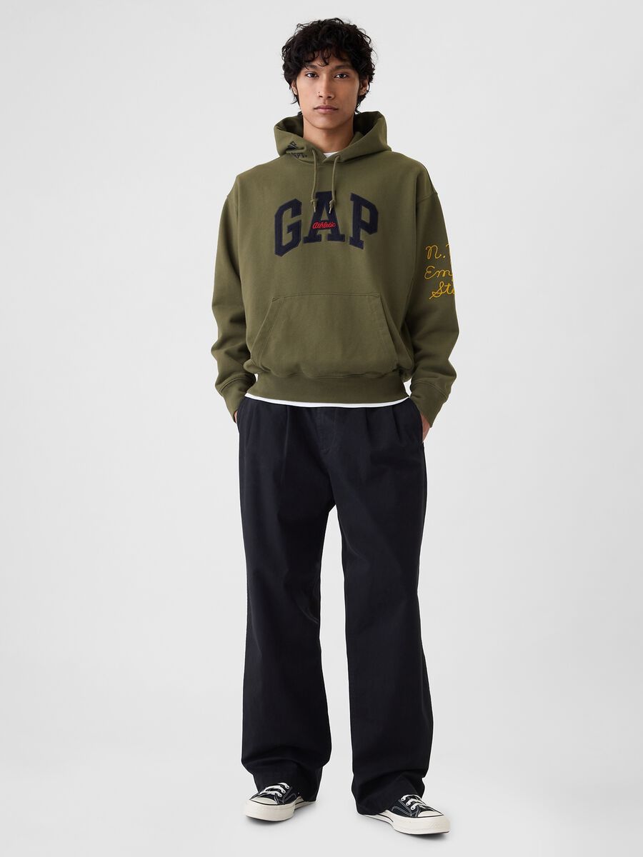 Felpa con cappuccio e patch logo Uomo_1