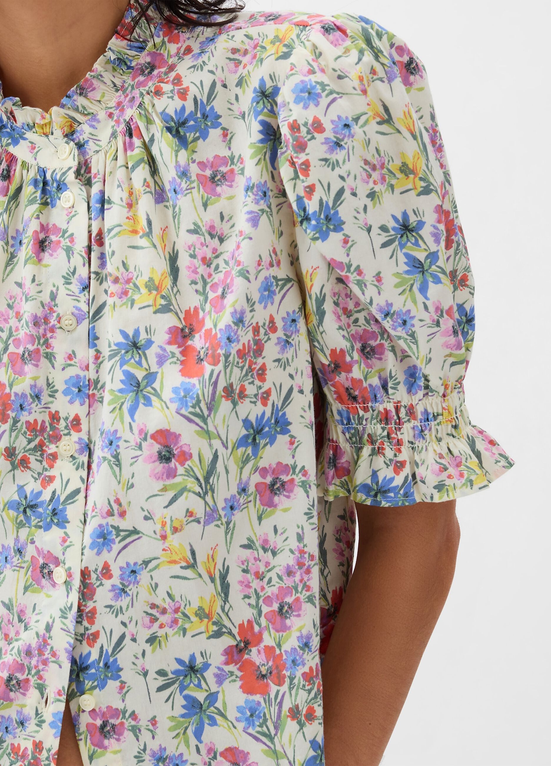 Floral blouse with puffed sleeves_2
