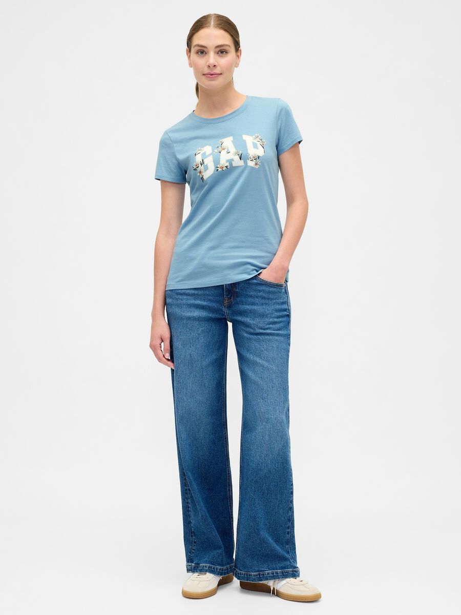 T-shirt azzurra a maniche corte in cotone Donna_1