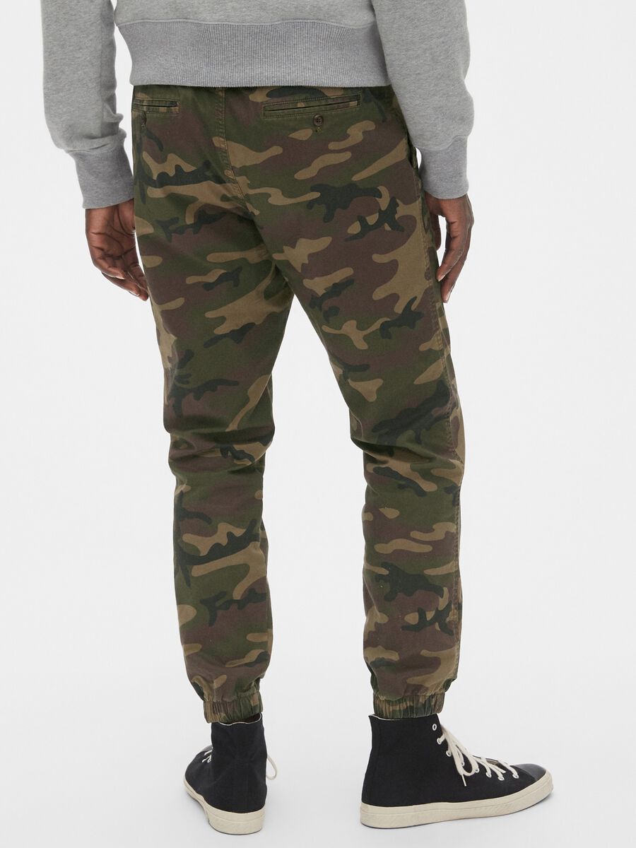 Joggers in cotone stretch camouflage Uomo_1