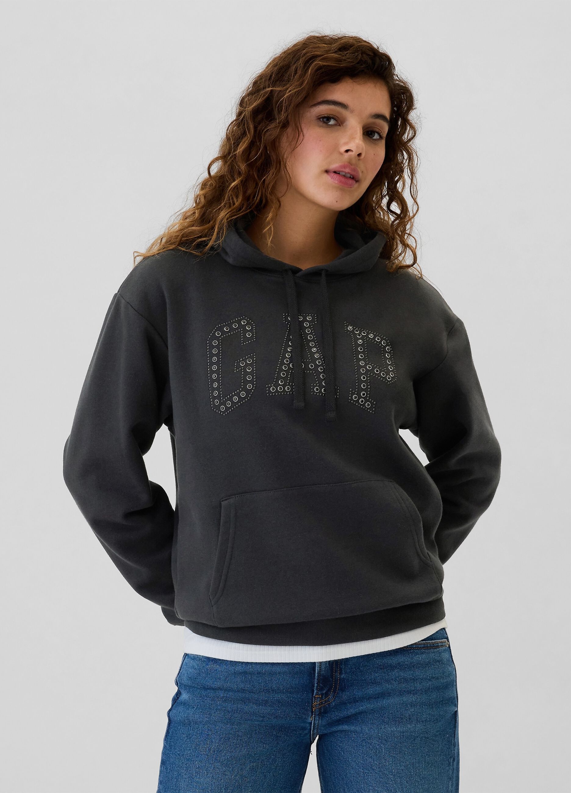 Felpa con logo e borchie